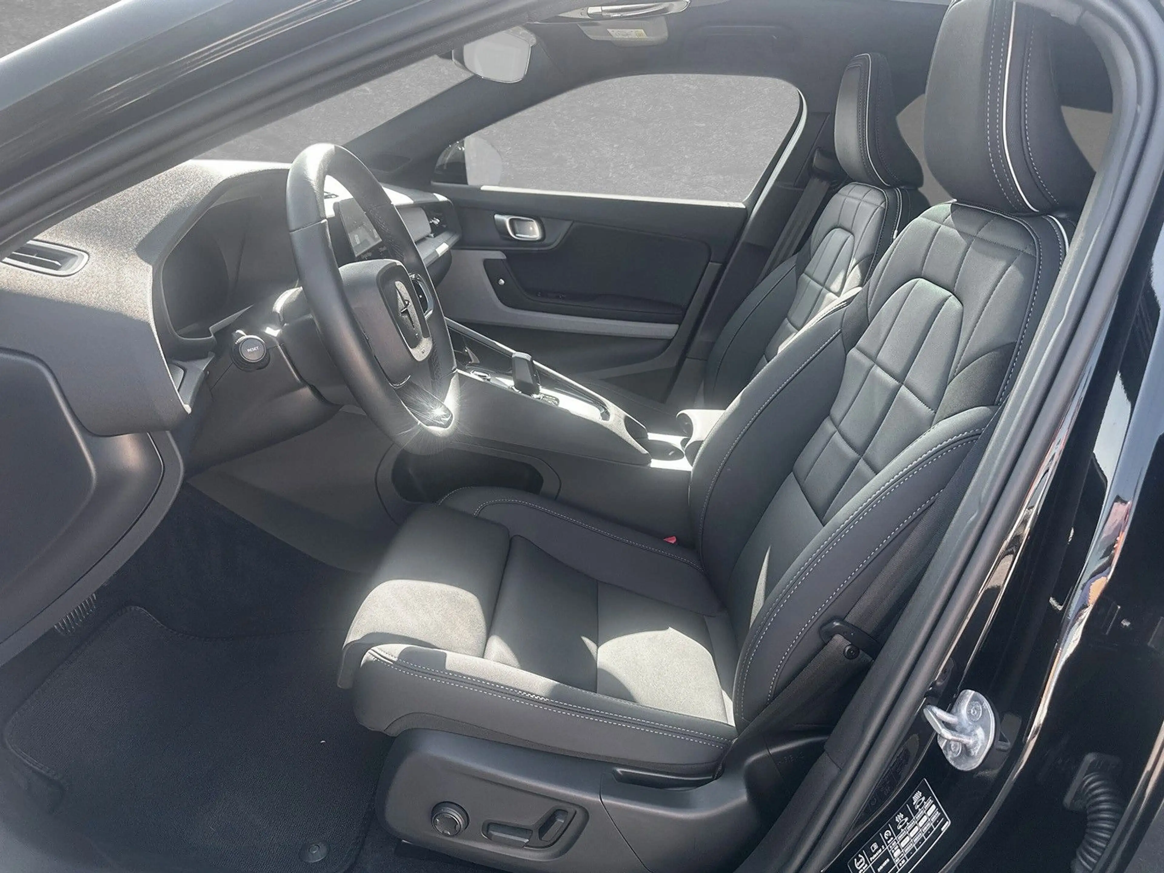Polestar 2 Long Range Single Motor MJ 26 Pilot Plus — photo 3