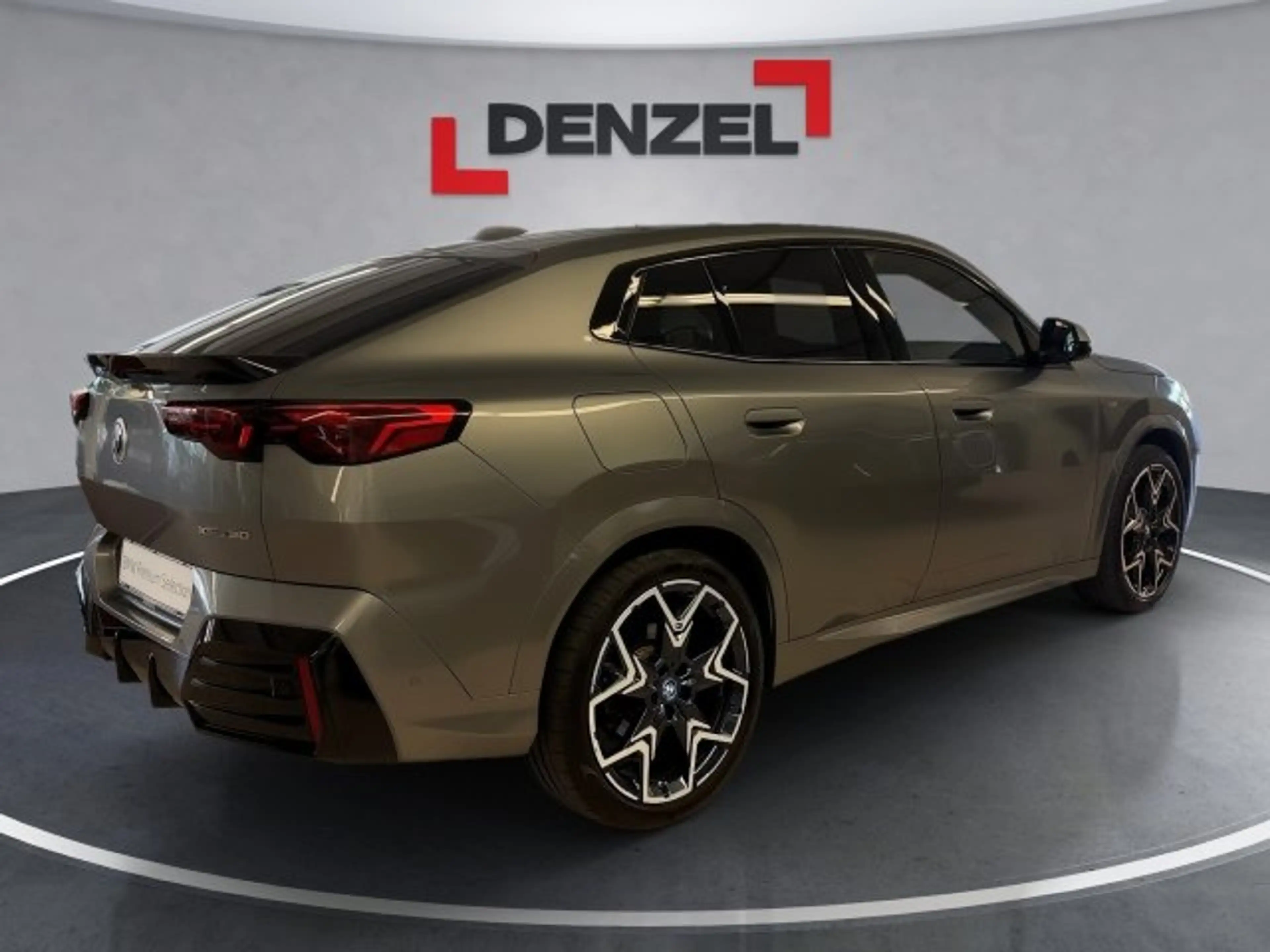 BMW iX2 xDrive30 66,5kWh — photo 4