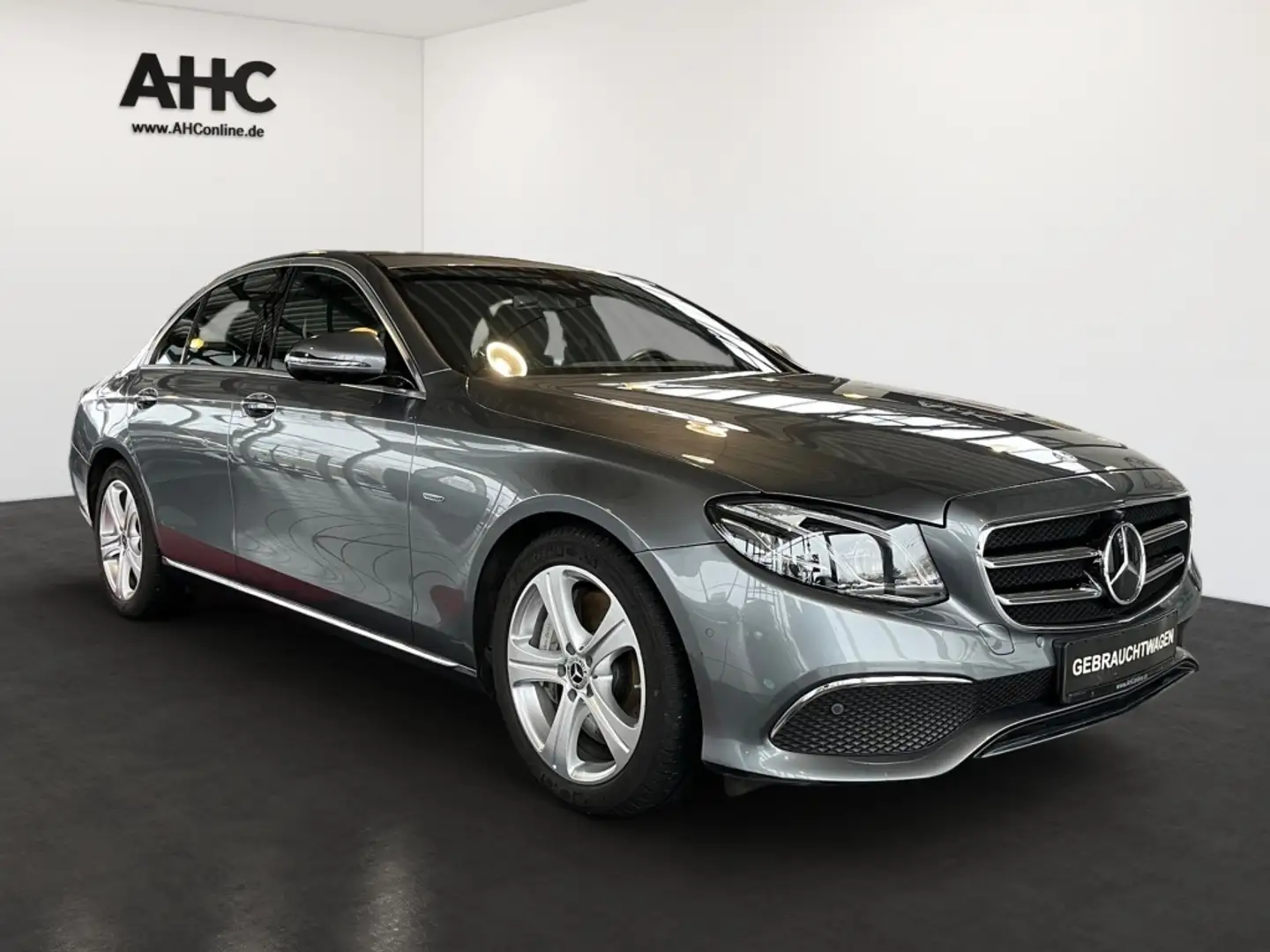 Mercedes-Benz E 450 4M Avantg. AHK SDHZ ACC LED Schiebe. 360° Gris - 2