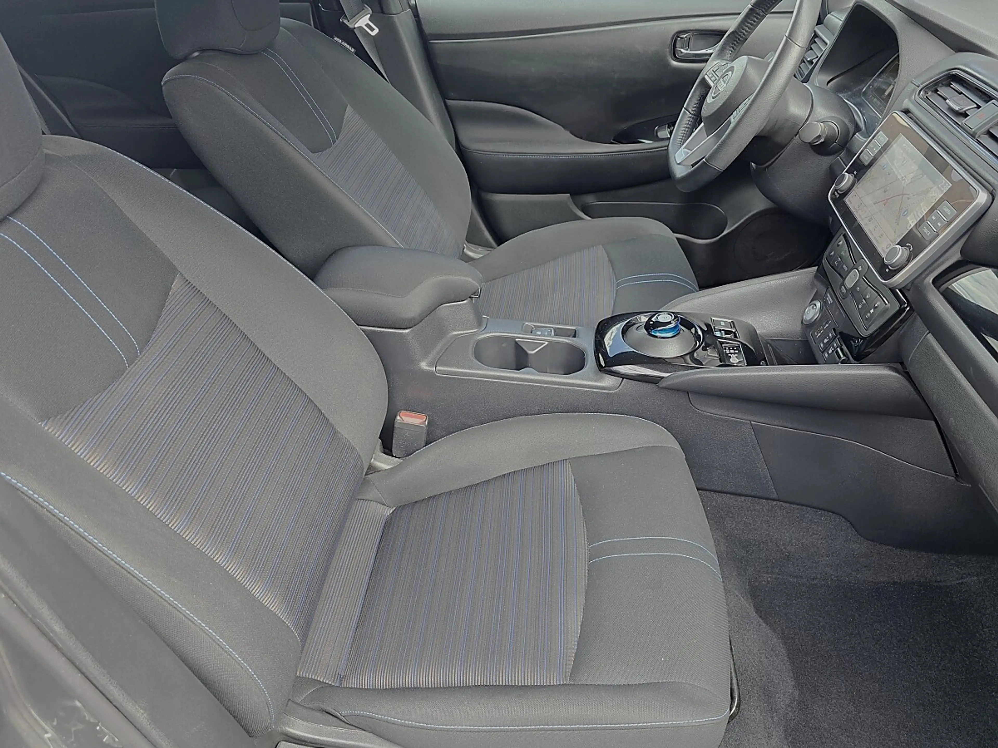 Nissan Leaf N-Connecta 40kWh — photo 12