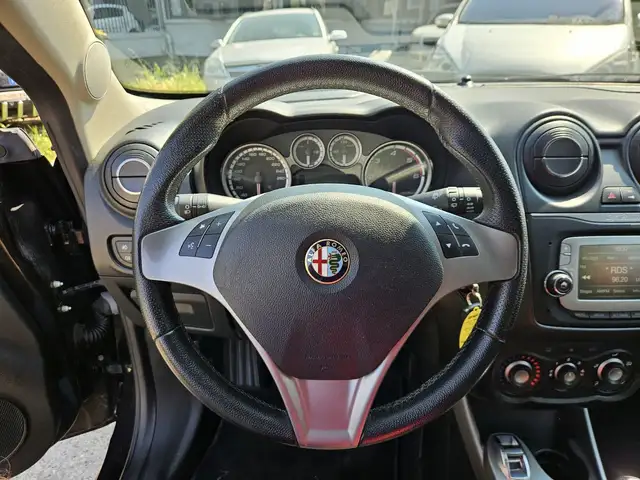 Alfa Romeo Mito view 12
