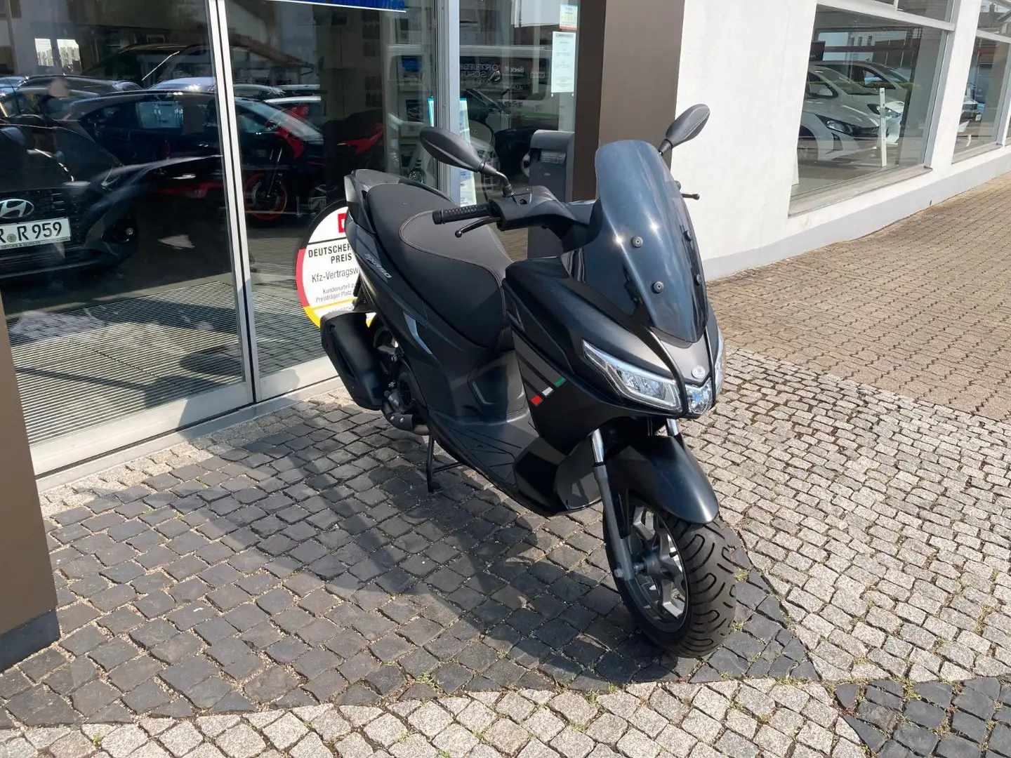 Aprilia SXR 50 Nero - 2