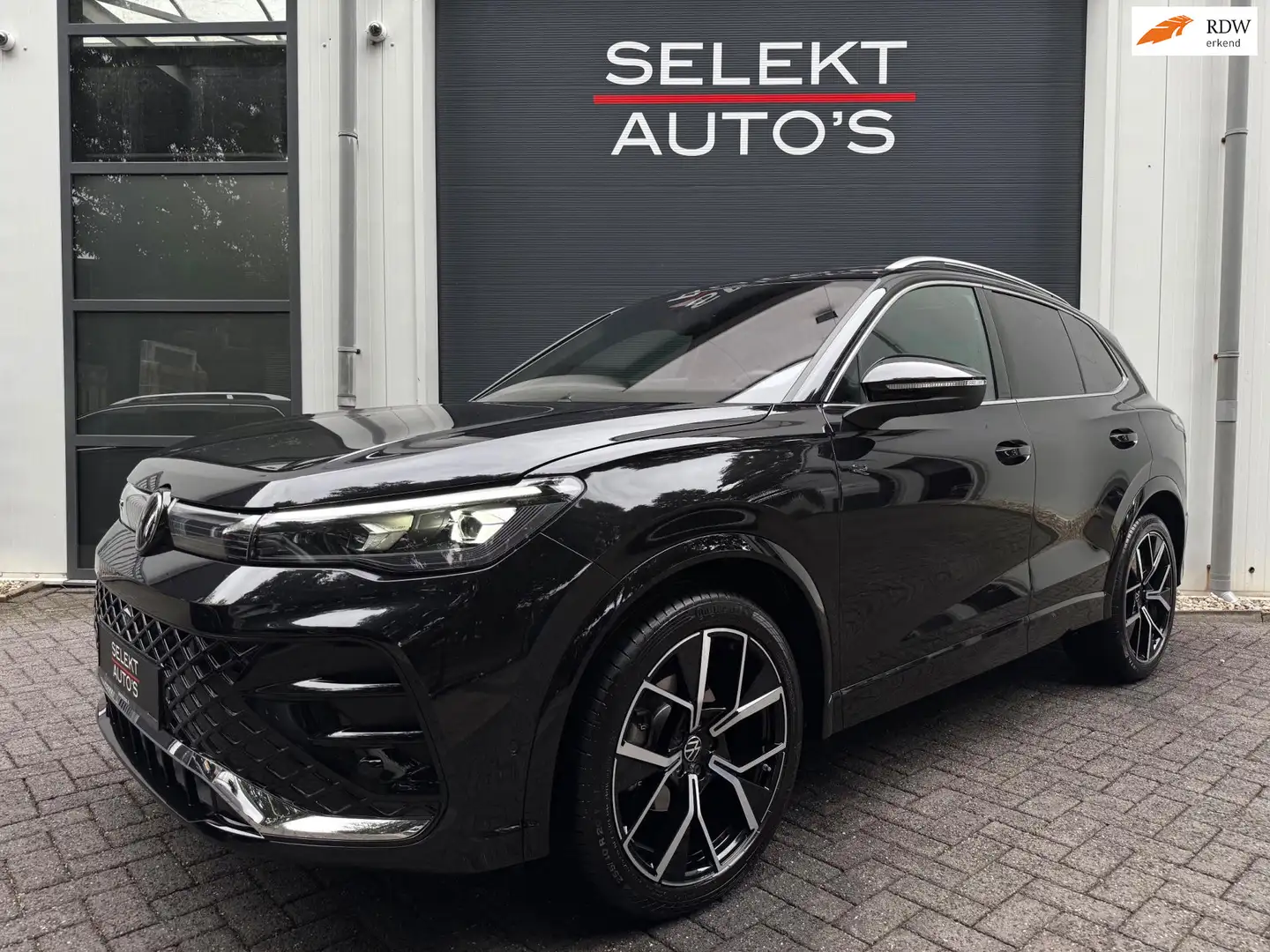 Volkswagen Tiguan 1.5 eTSI 3X R-Line Business Pano/H&K/Head Up/360 C Noir - 1