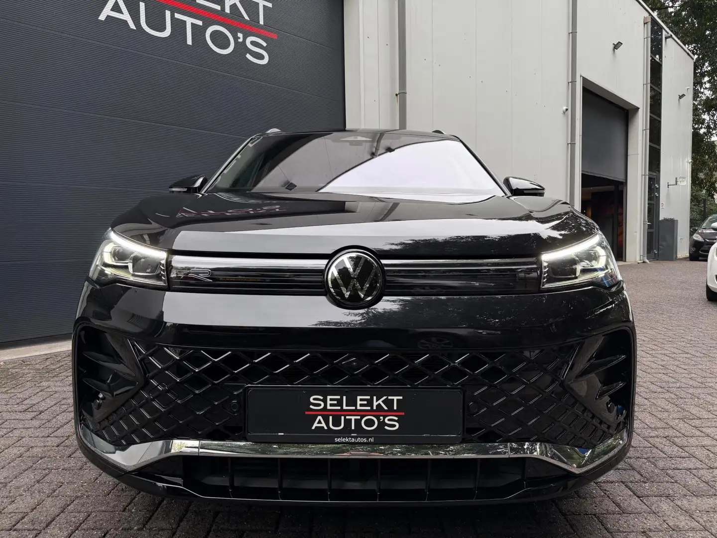 Volkswagen Tiguan 1.5 eTSI 3X R-Line Business Pano/H&K/Head Up/360 C Noir - 2