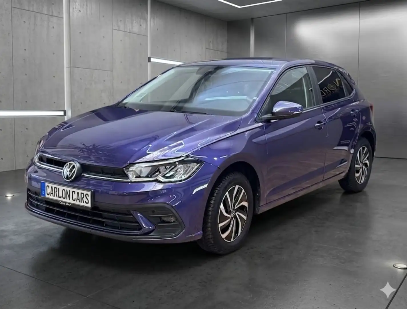 Volkswagen Polo Pequeño Manual de 5 Puertas Burdeos - 2