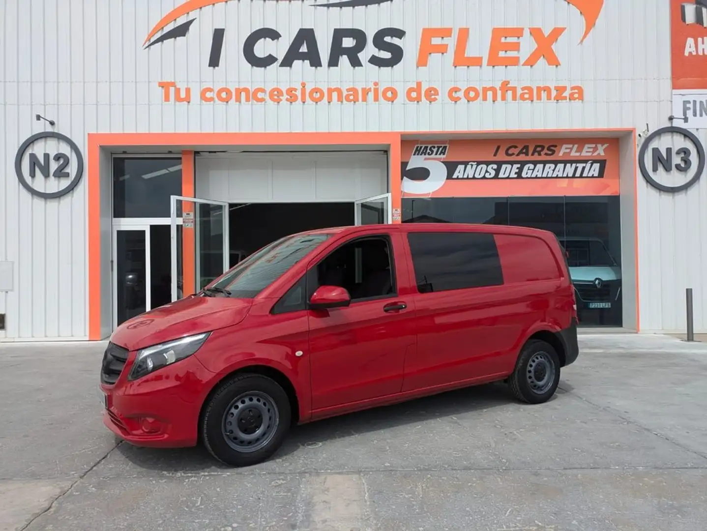 Mercedes-Benz Vito 109 CDI Mixto Compacta Rouge - 1