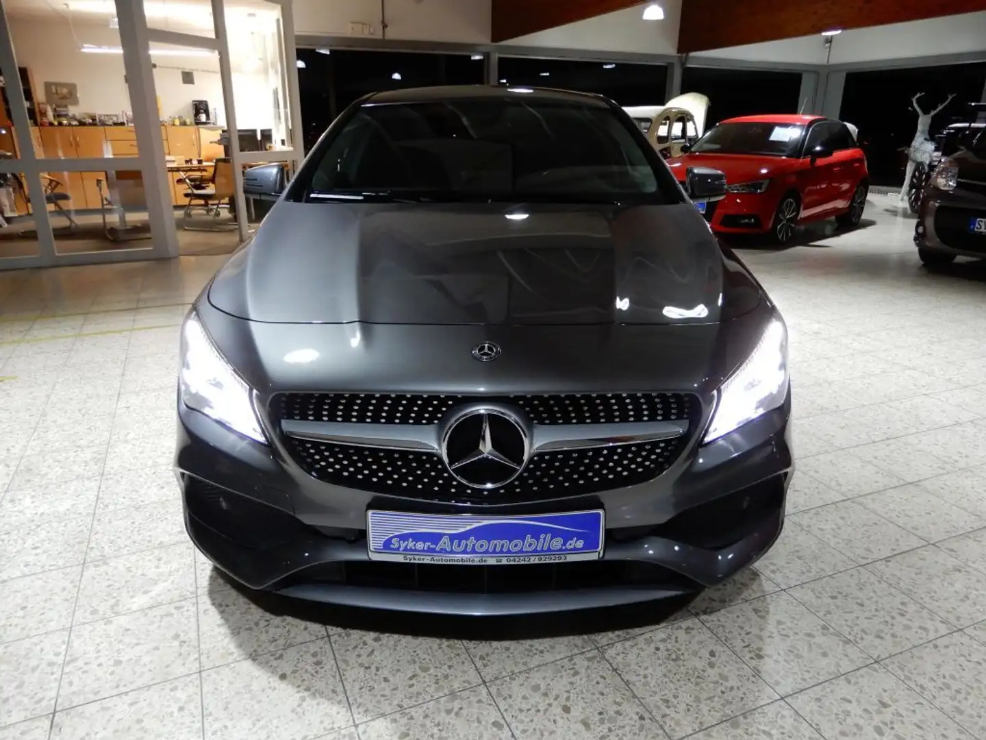 Mercedes-Benz CLA 200 CLA 200 AMG Line LED High Perf. , Navi , Grau - 2