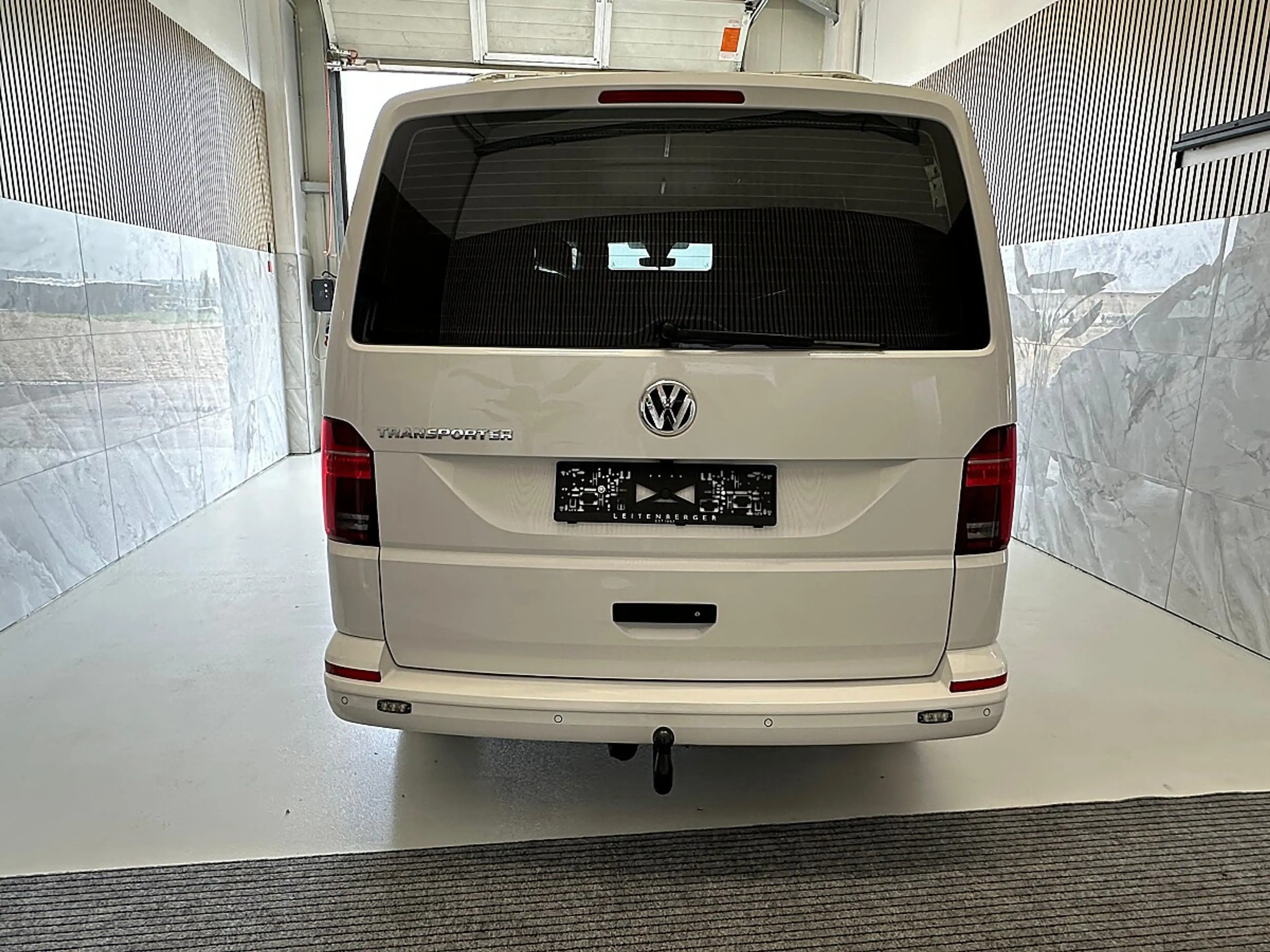 Volkswagen T6.1 Transporter T6.1 2.0 TDI Transporter L1H1 Standheizng, AHK,... — photo 6