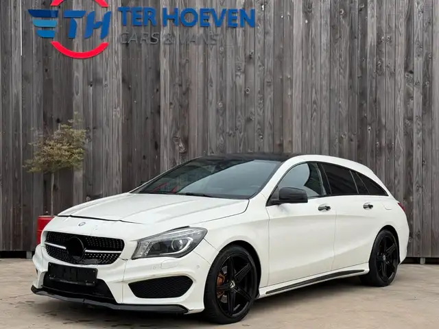 Mercedes-Benz CLA 180 Shooting Brake AMG-Line Panorama Unfall