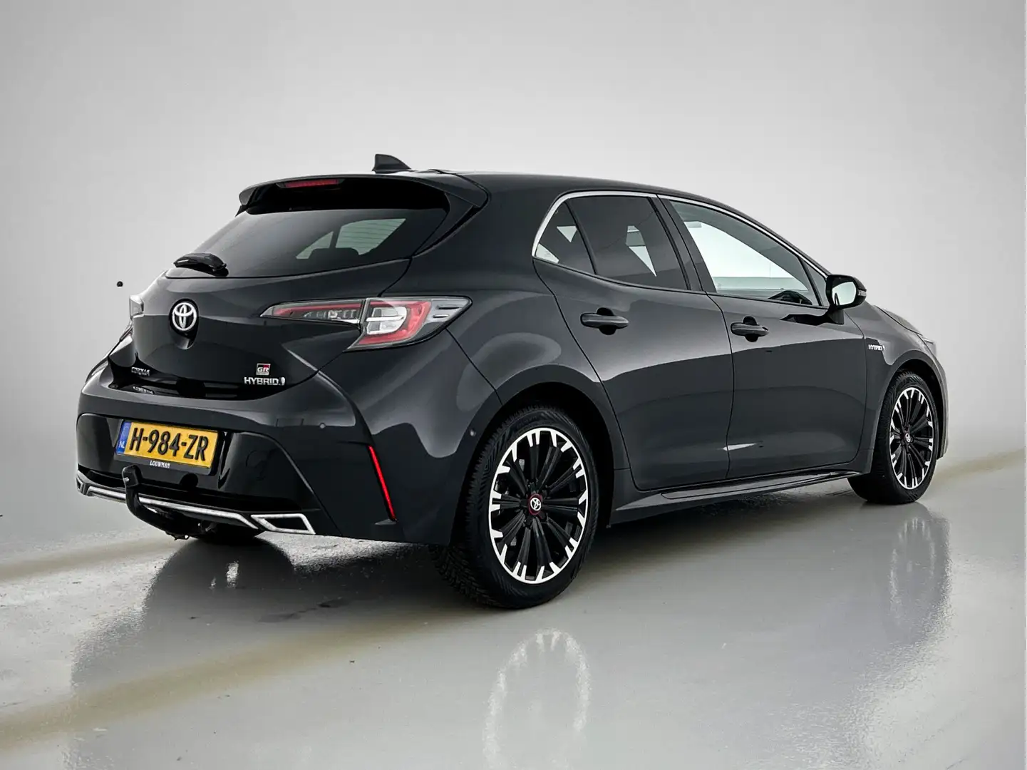 Toyota Corolla 1.8 Hybrid GR-Sport | Trekhaak | Luxe uitvoering | Nero - 2
