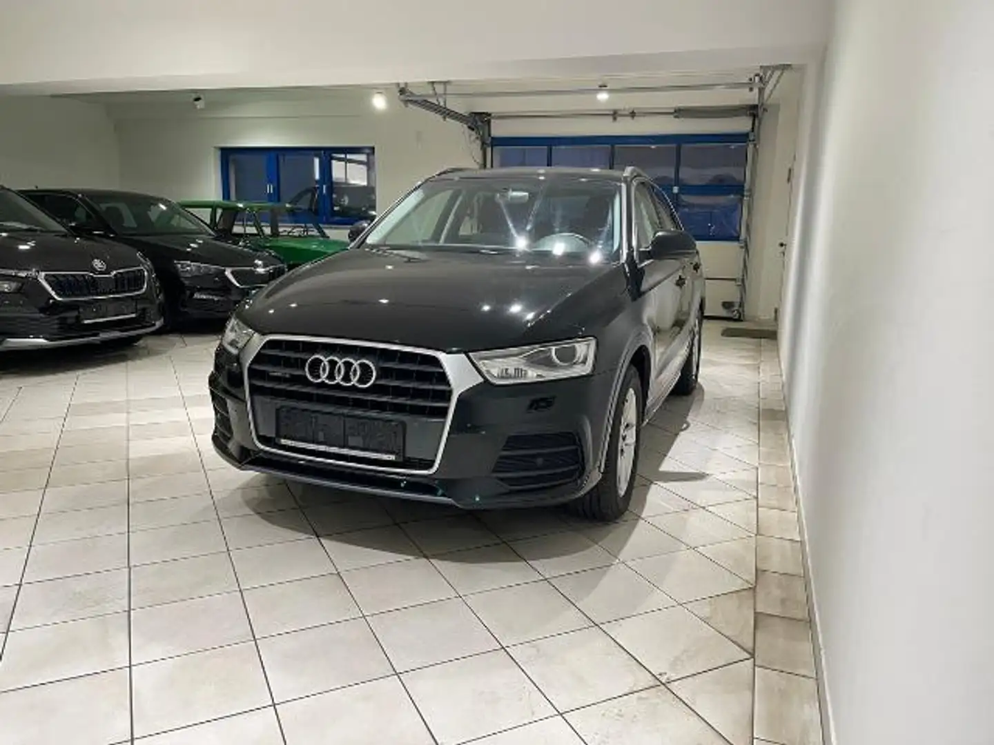 Audi Q3 2.0 TFSI DSG quattro Standheizung Schwarz - 2