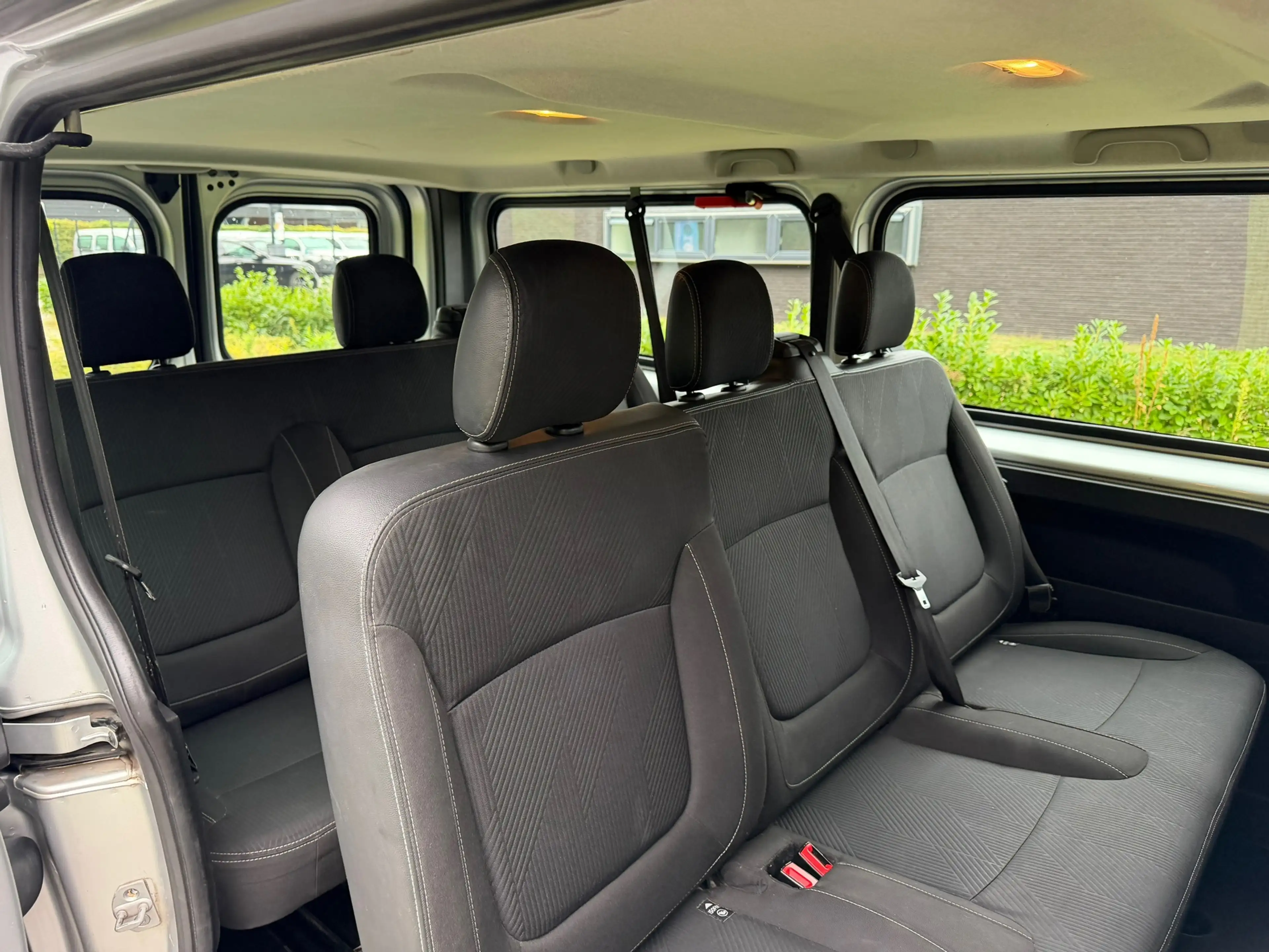 Renault Trafic Passenger 1.6 dCi Grand Authentique Energy — photo 8
