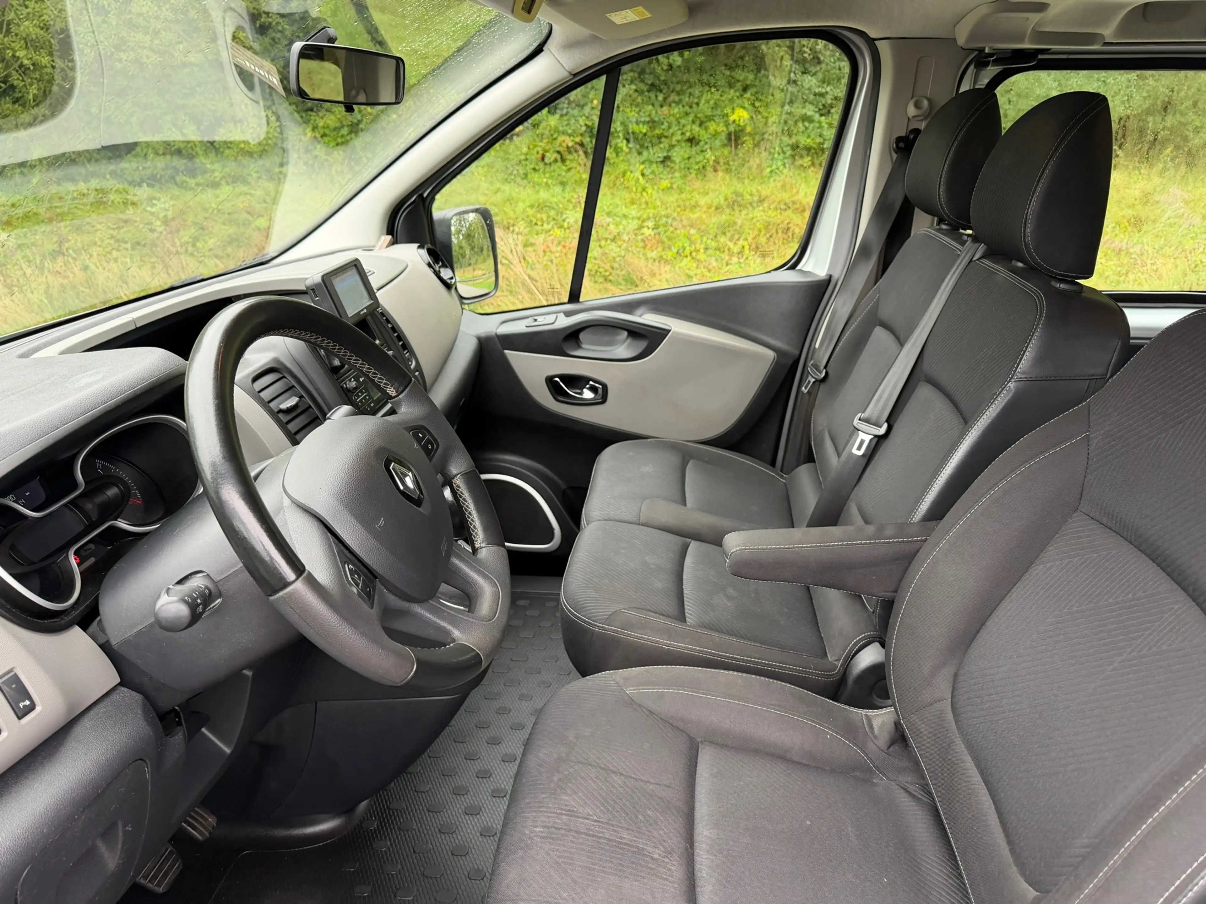 Renault Trafic Passenger 1.6 dCi Grand Authentique Energy — photo 7