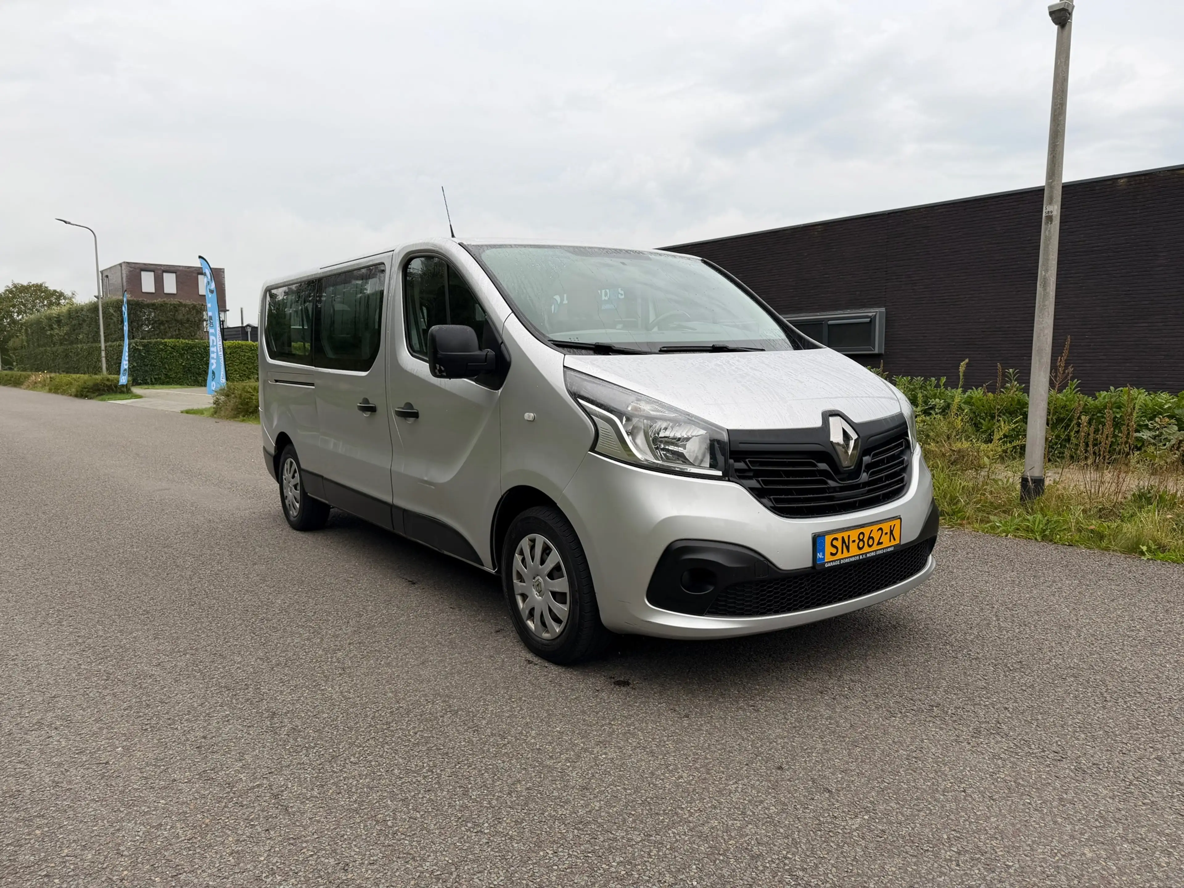 Renault Trafic Passenger 1.6 dCi Grand Authentique Energy — photo 3