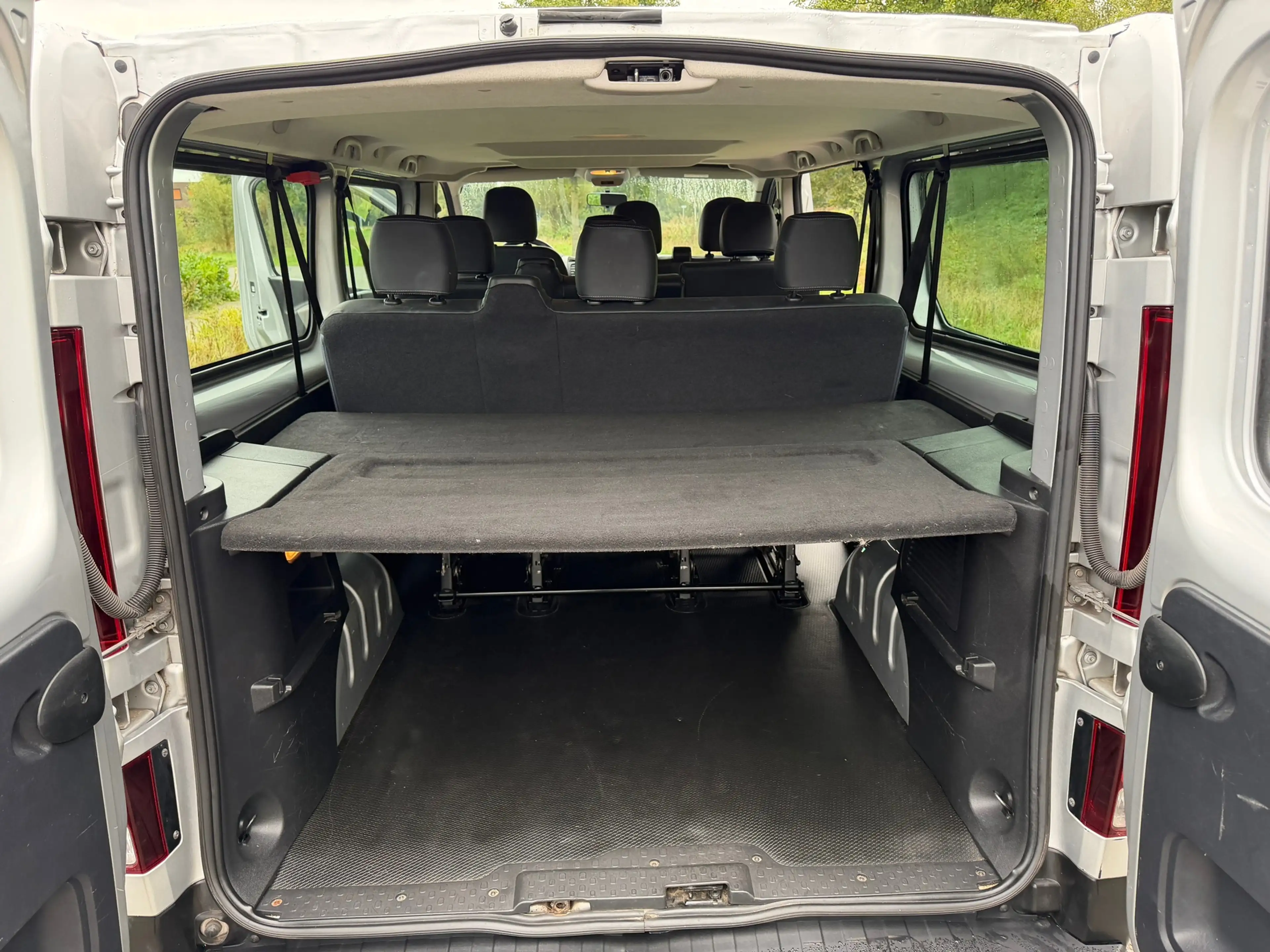 Renault Trafic Passenger 1.6 dCi Grand Authentique Energy — photo 9