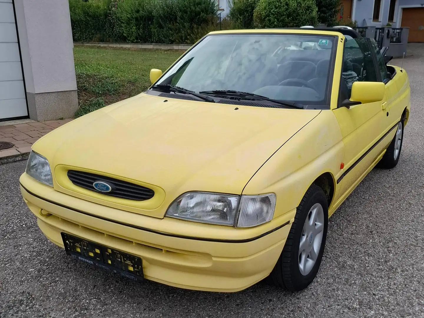 Ford Escort Escort Cabrio CLX 1,6 16V Gelb - 2