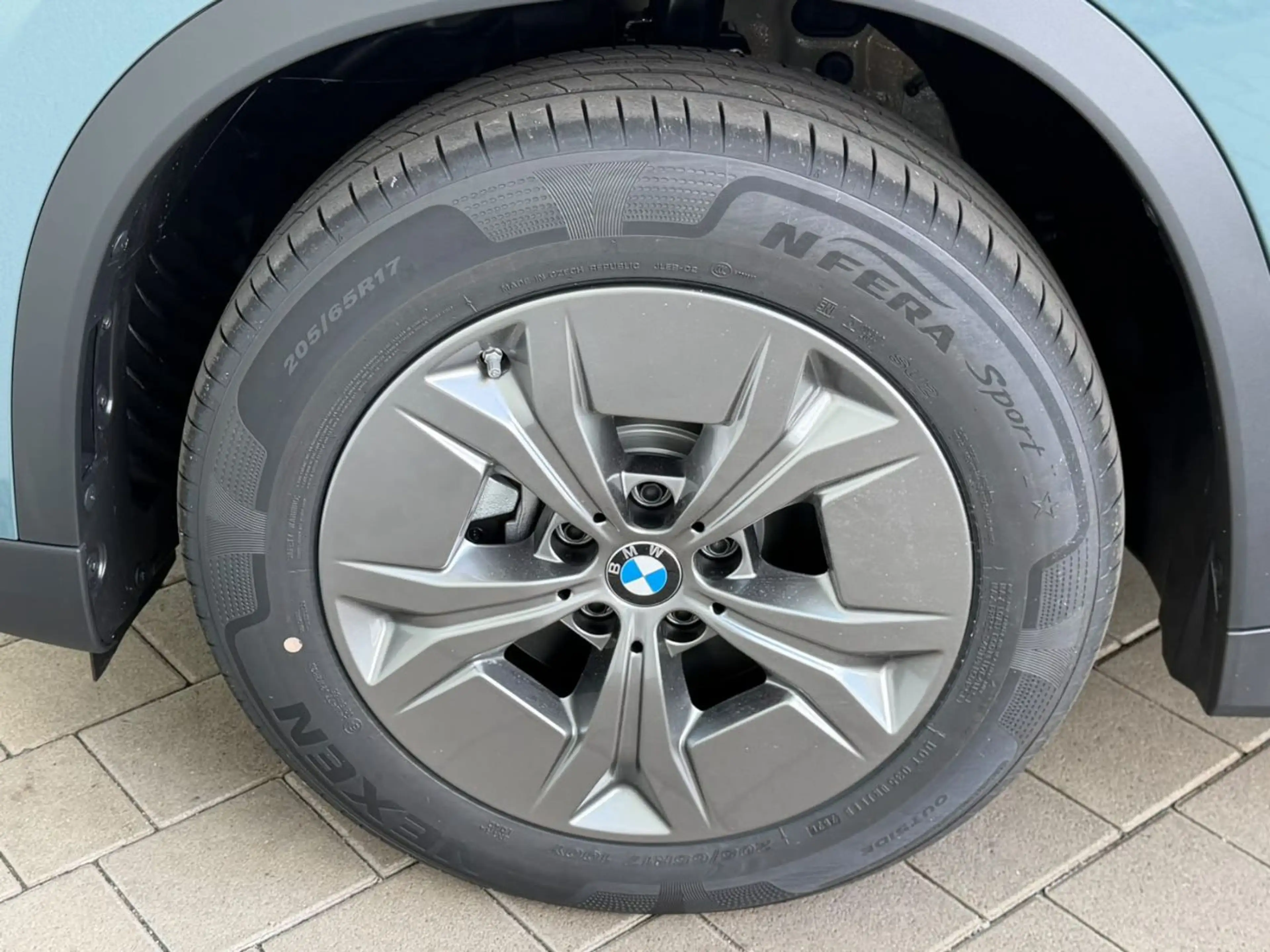 BMW iX1 eDrive20 **sofort verfügbar** AHK, el. Sitze — photo 8