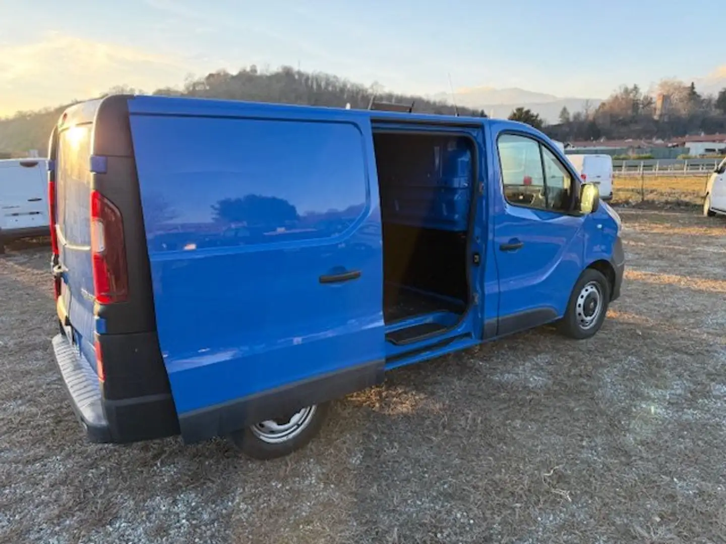 Renault Trafic T27 1.6 dCi 125CV S&S PC-TN Furgone Bleu - 1