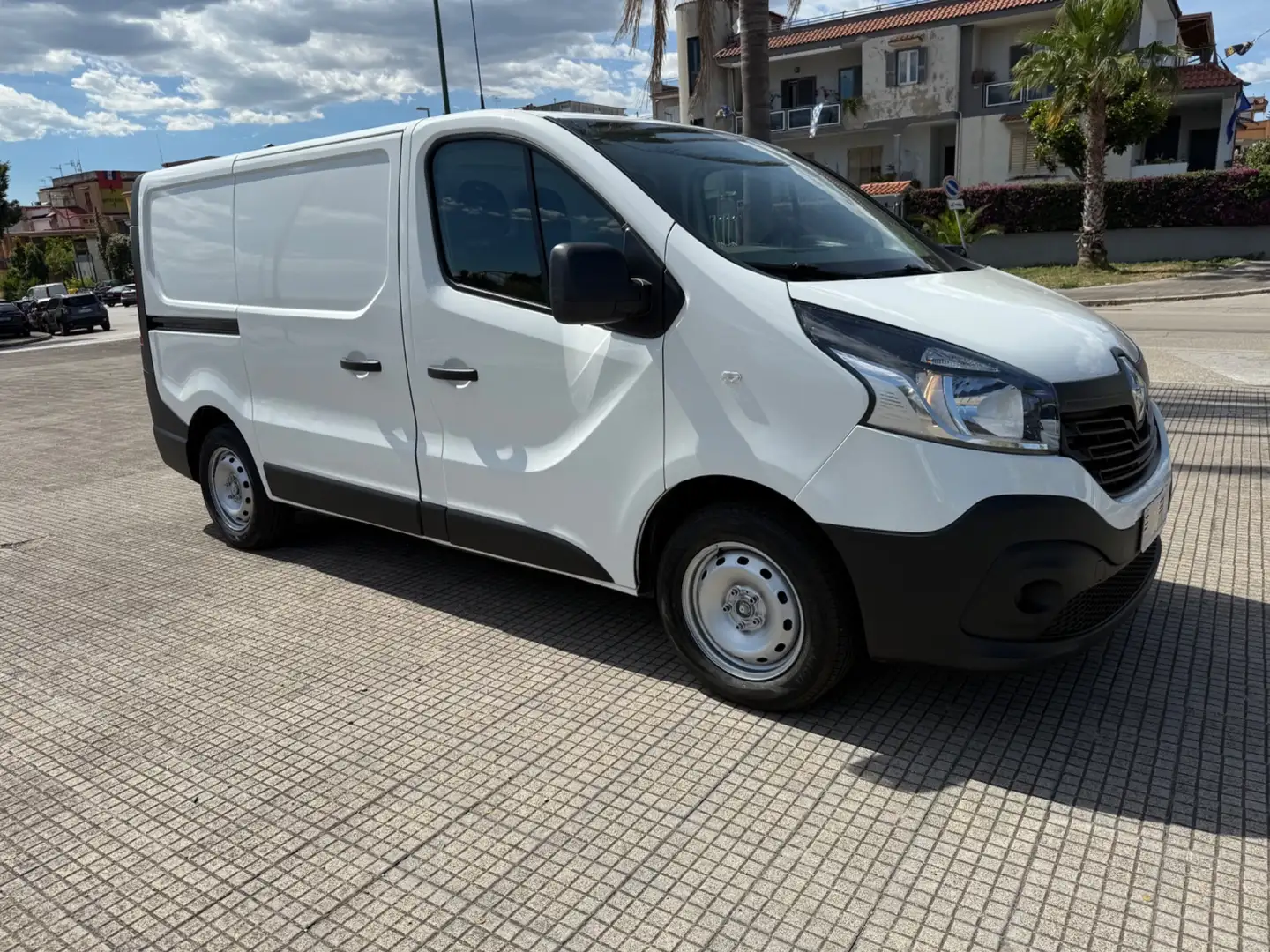 Renault Trafic T29 1.6 dCi 95CV PC-TN Furgone Blanc - 1