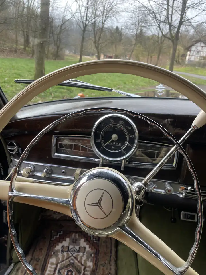 Mercedes-Benz 300 Adenauer B - Faltdach, innen original, foto 7