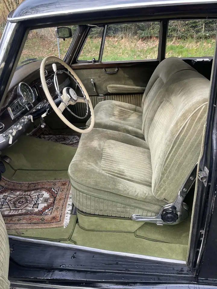 Mercedes-Benz 300 Adenauer B - Faltdach, innen original, foto 8