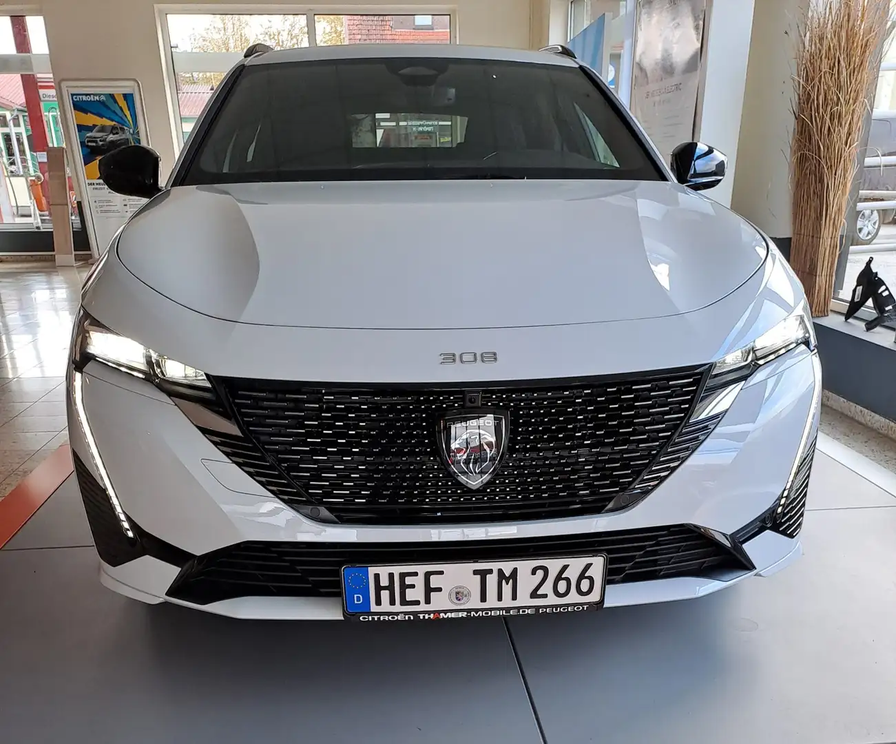 Peugeot 308 Hybrid 136 GT Weiß - 2