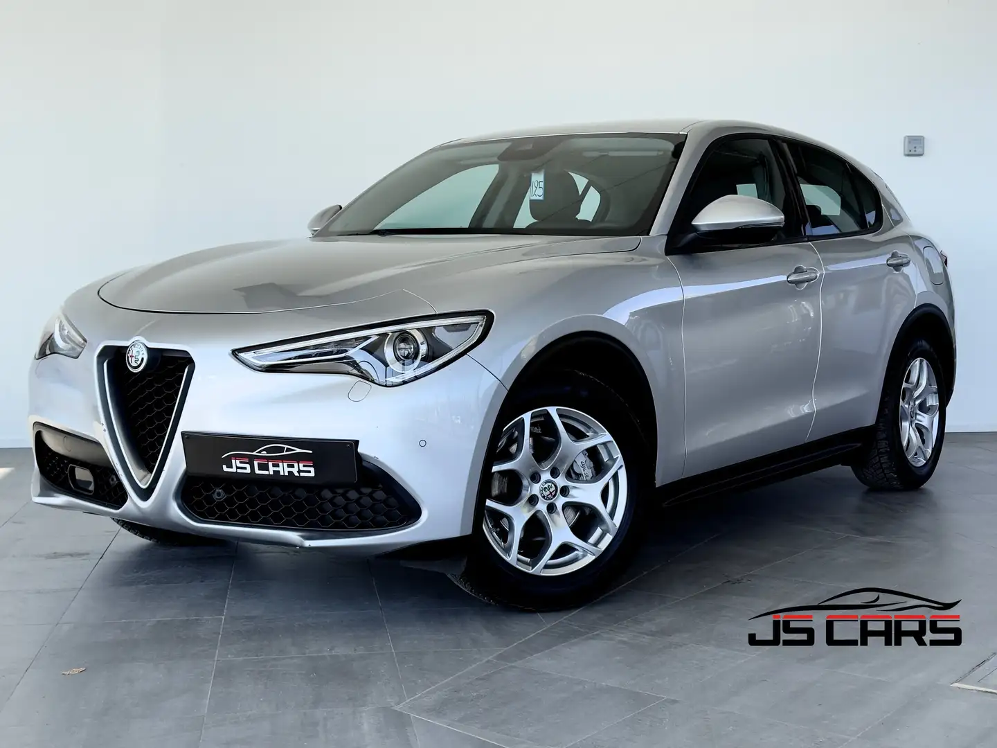 Alfa Romeo Stelvio 2.2 JTD SPORT*1ERPRO*CUIR*GPS*LED*CAMERA*PDC*TVA* Argent - 1