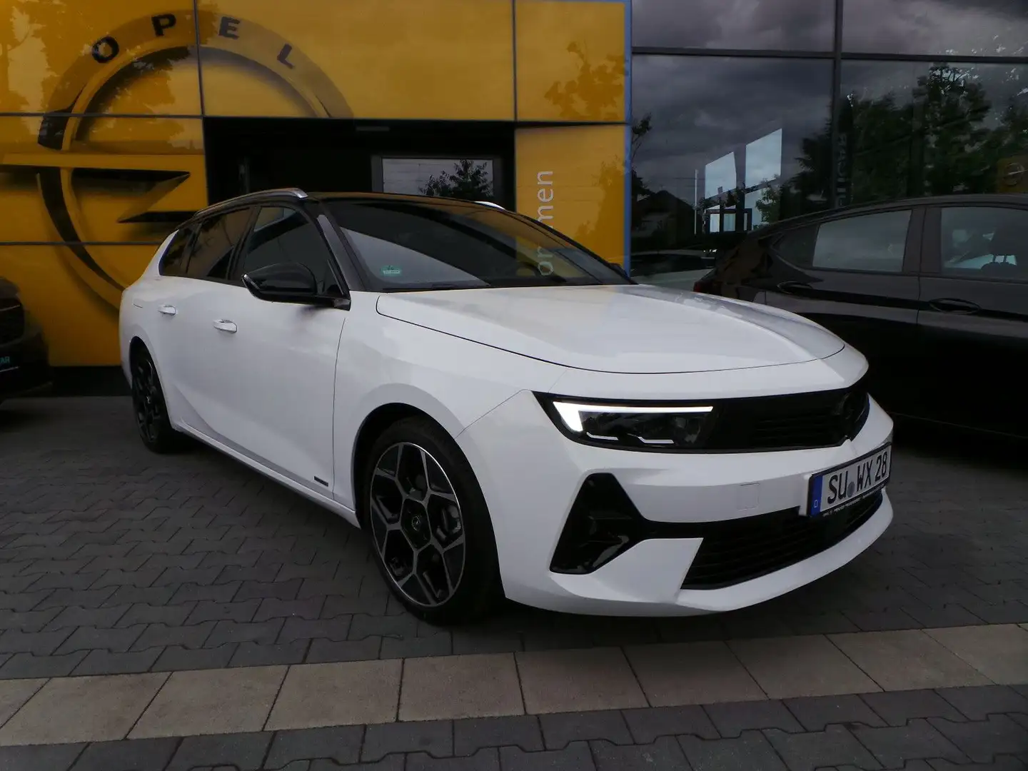 Opel Astra L ST Ultimate AT,AHK,Alcantara,HUD,Allwett Blanc - 1