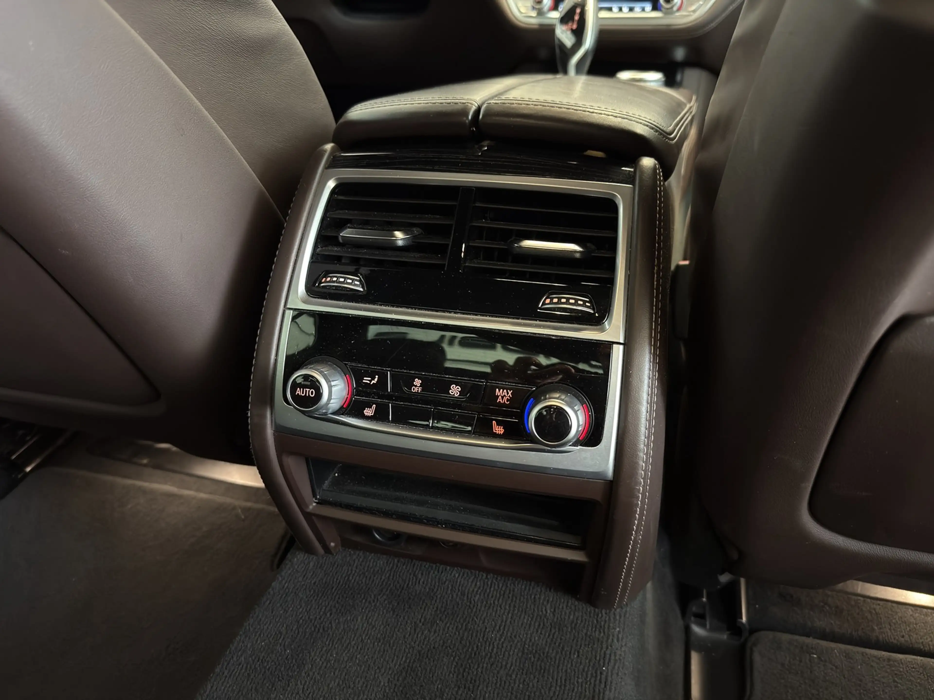 BMW 730 d xDrive AHK H&K HeadUp — photo 15