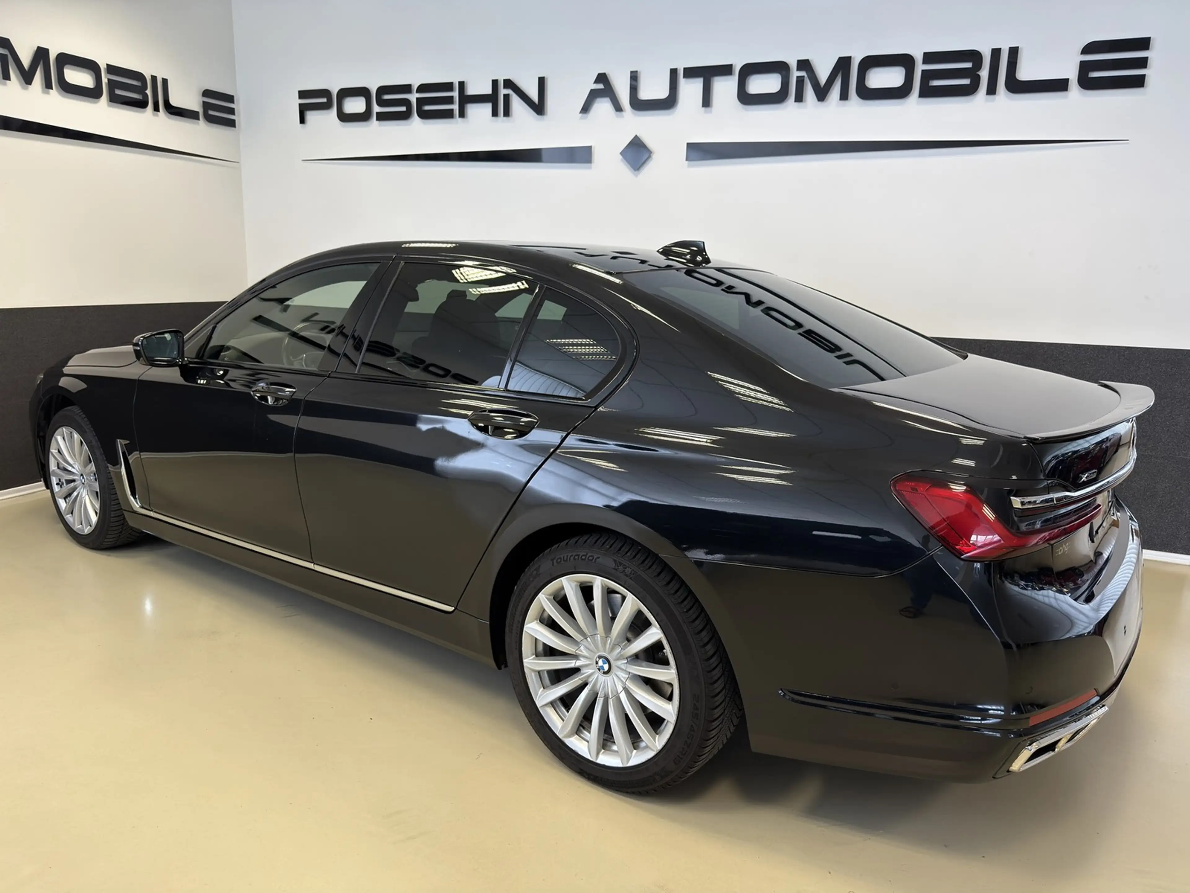 BMW 730 d xDrive AHK H&K HeadUp — photo 6