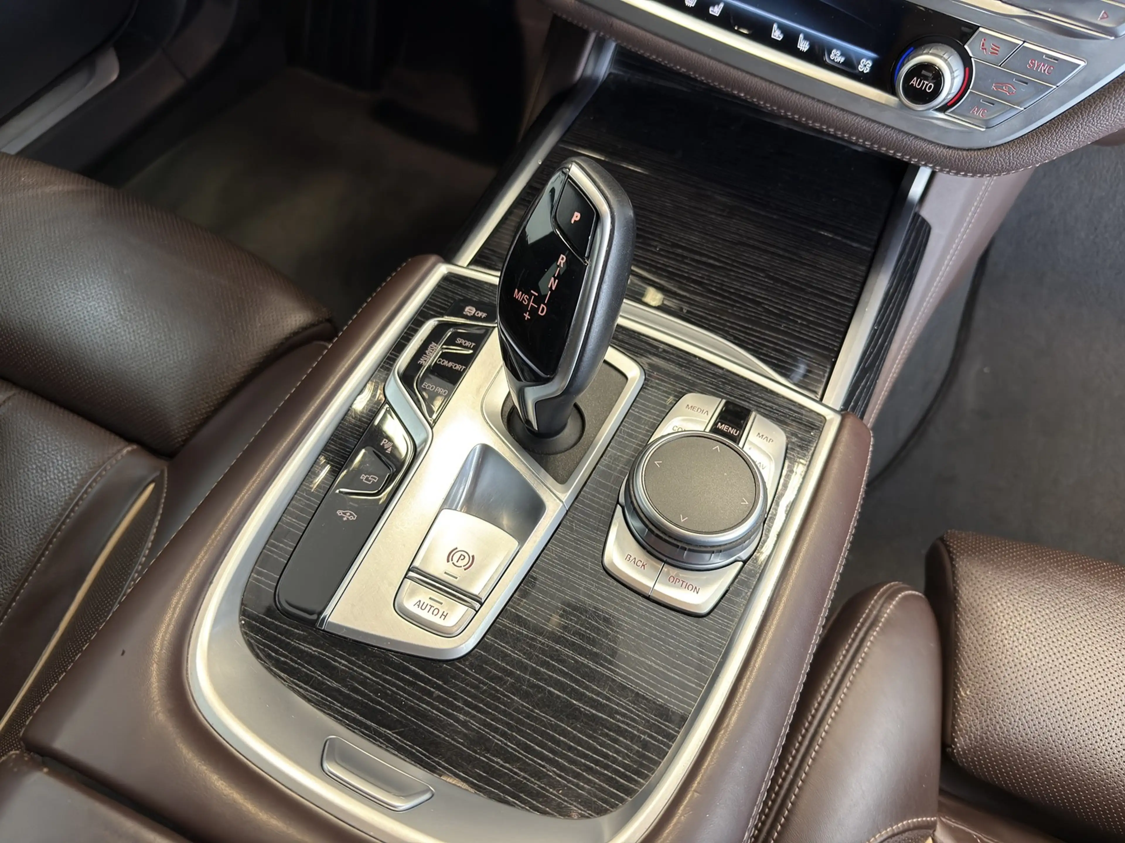 BMW 730 d xDrive AHK H&K HeadUp — photo 12