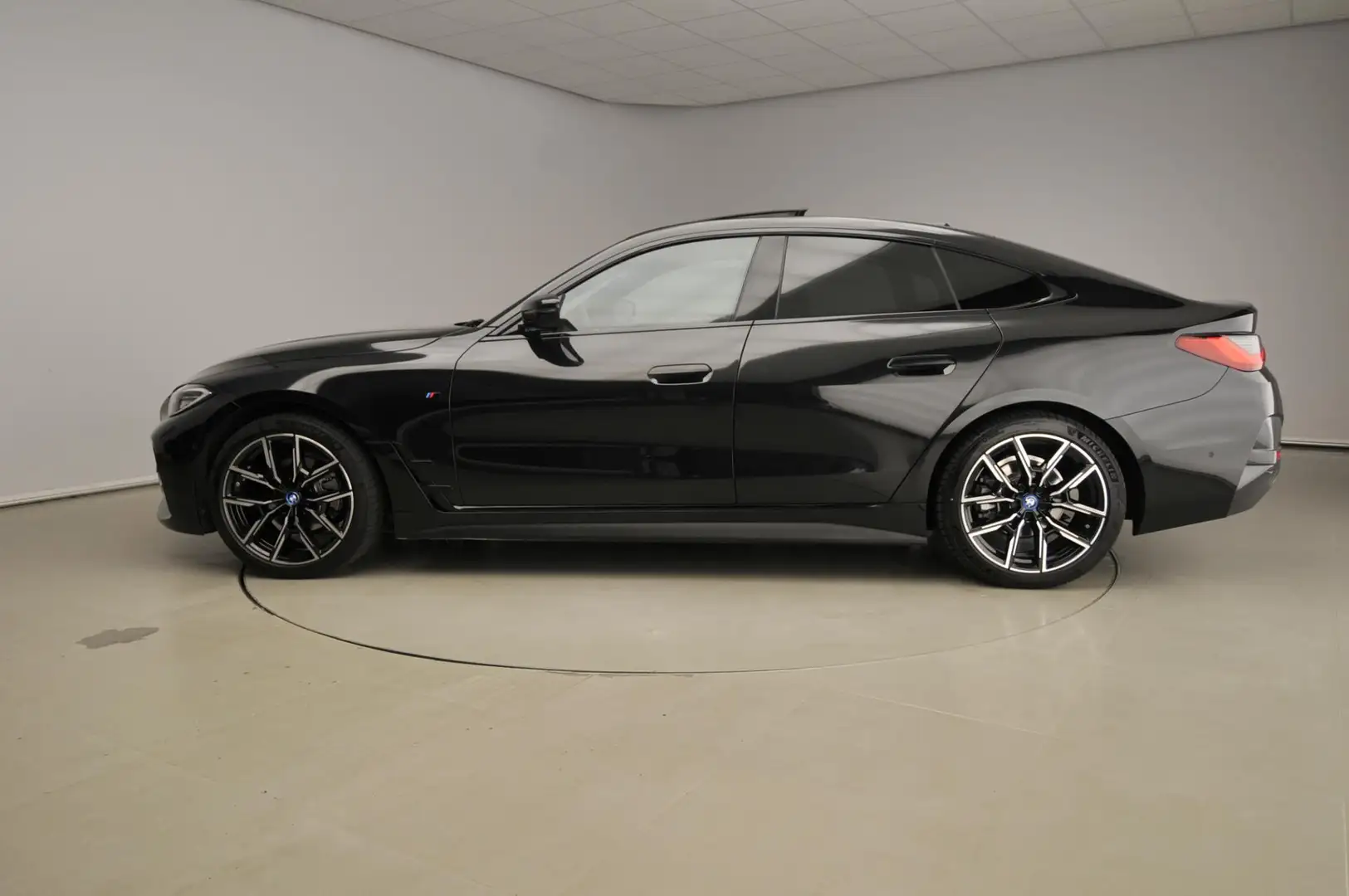 BMW 420 4 Serie Gran Coupe 420i | M-Sportpakket | LED | Le Zwart - 2