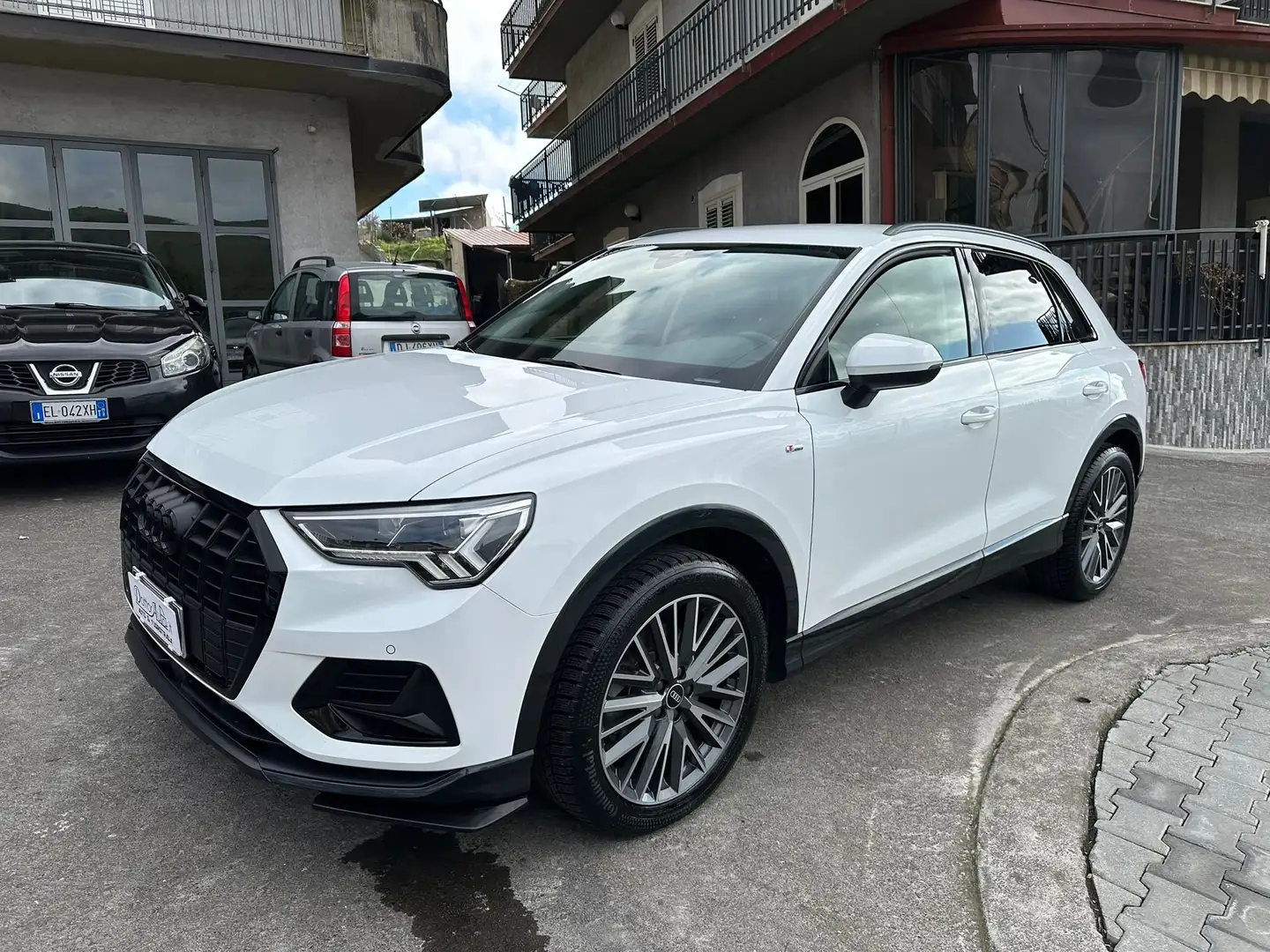 Audi Q3 35 2.0 tdi S line edition Bianco - 1