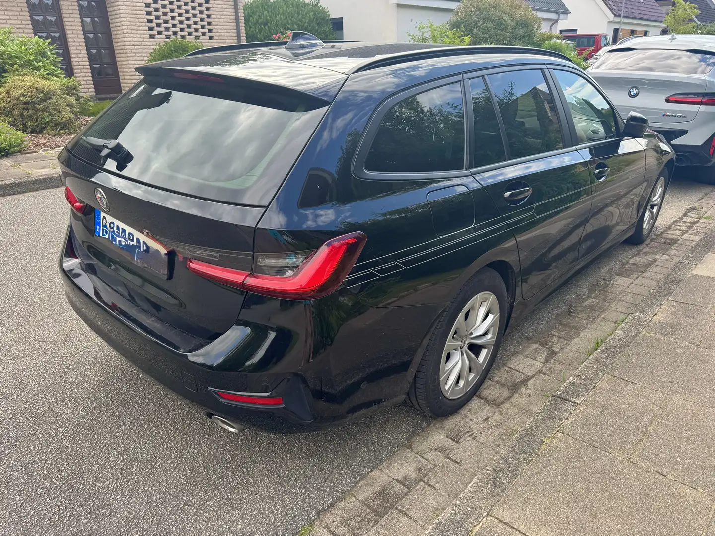 BMW 320 320d Touring Aut. Sport Line Negro - 2