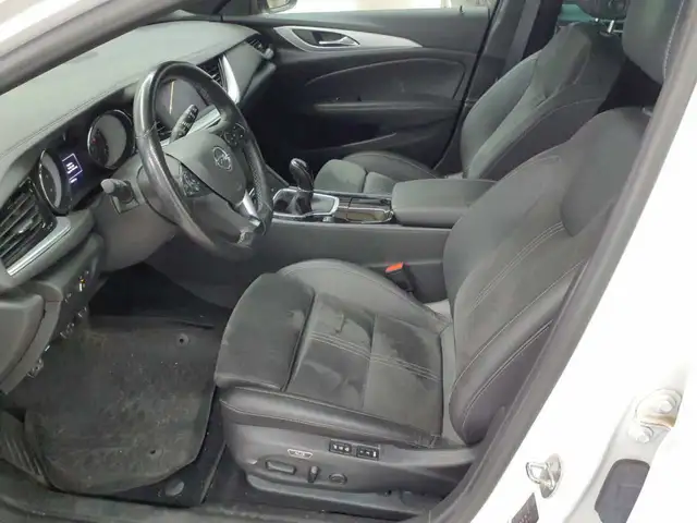 Opel Insignia view 7