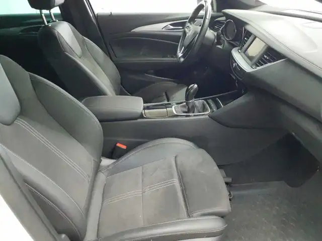 Opel Insignia view 8