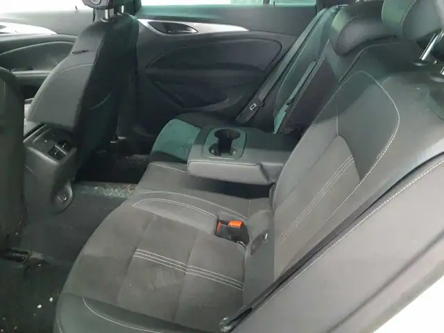 Opel Insignia view 14