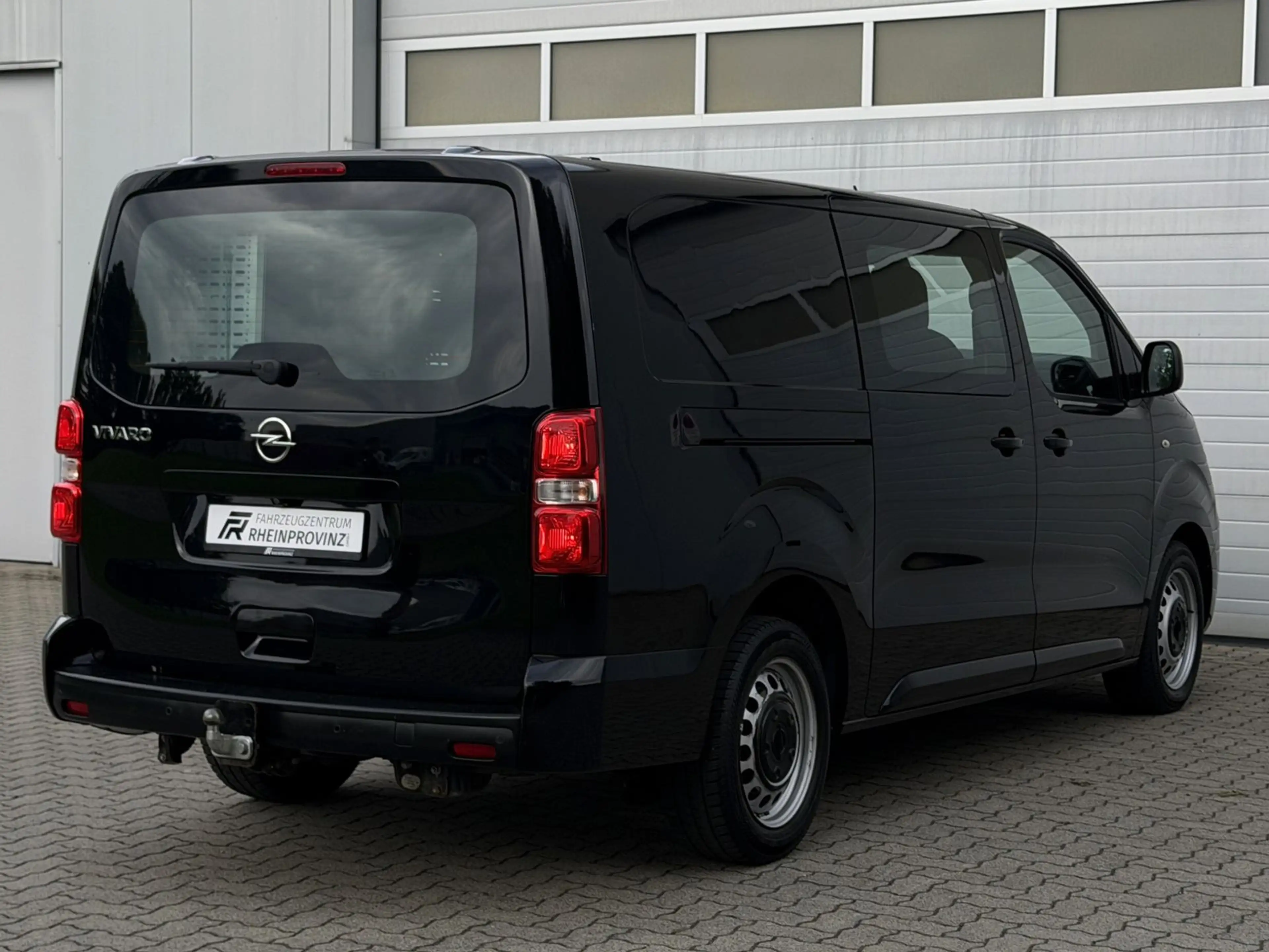 Opel Vivaro FlexSpace L (L3) DoKa 1-HAND/AHK/Regale — photo 3