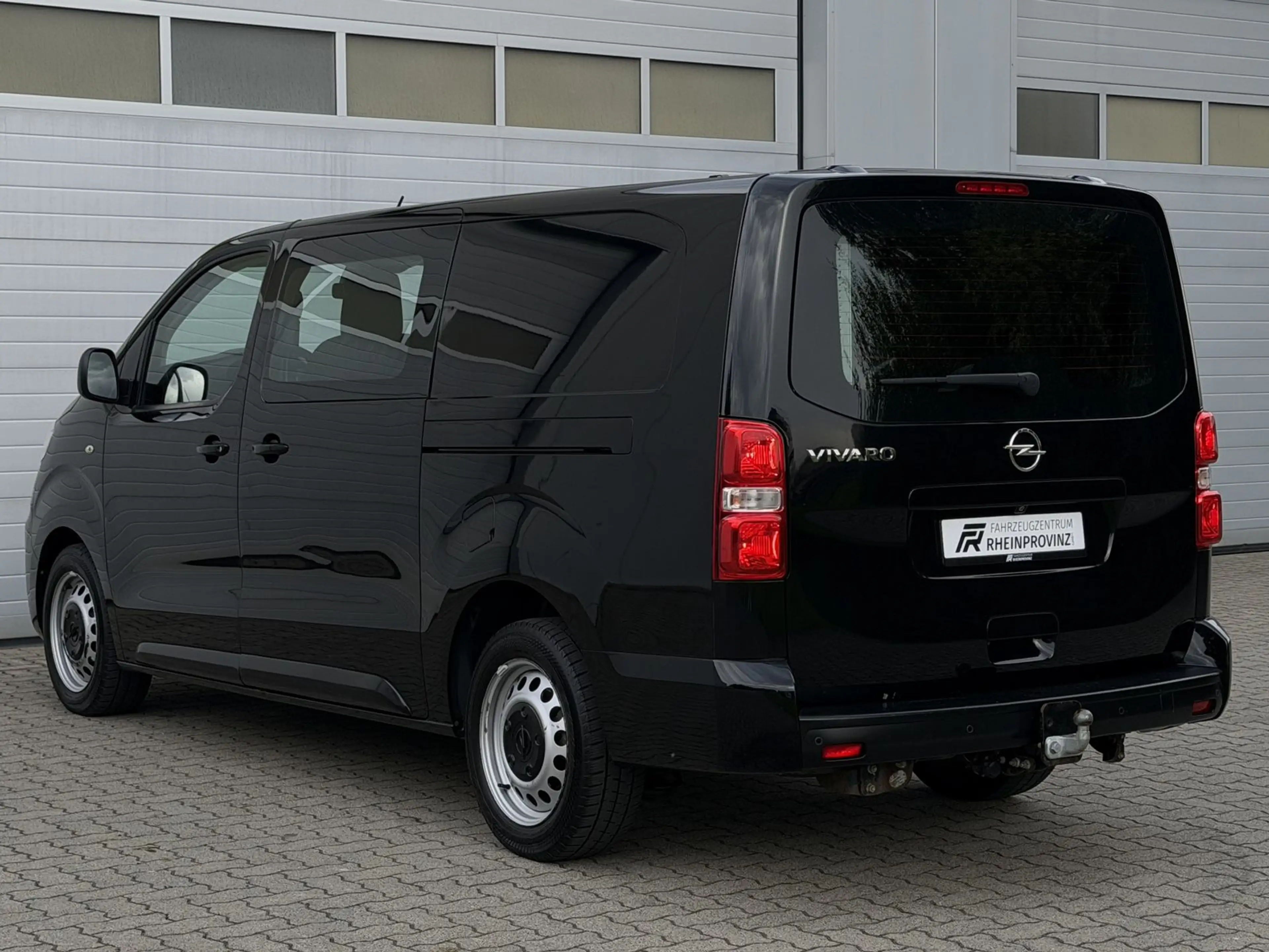 Opel Vivaro FlexSpace L (L3) DoKa 1-HAND/AHK/Regale — photo 4
