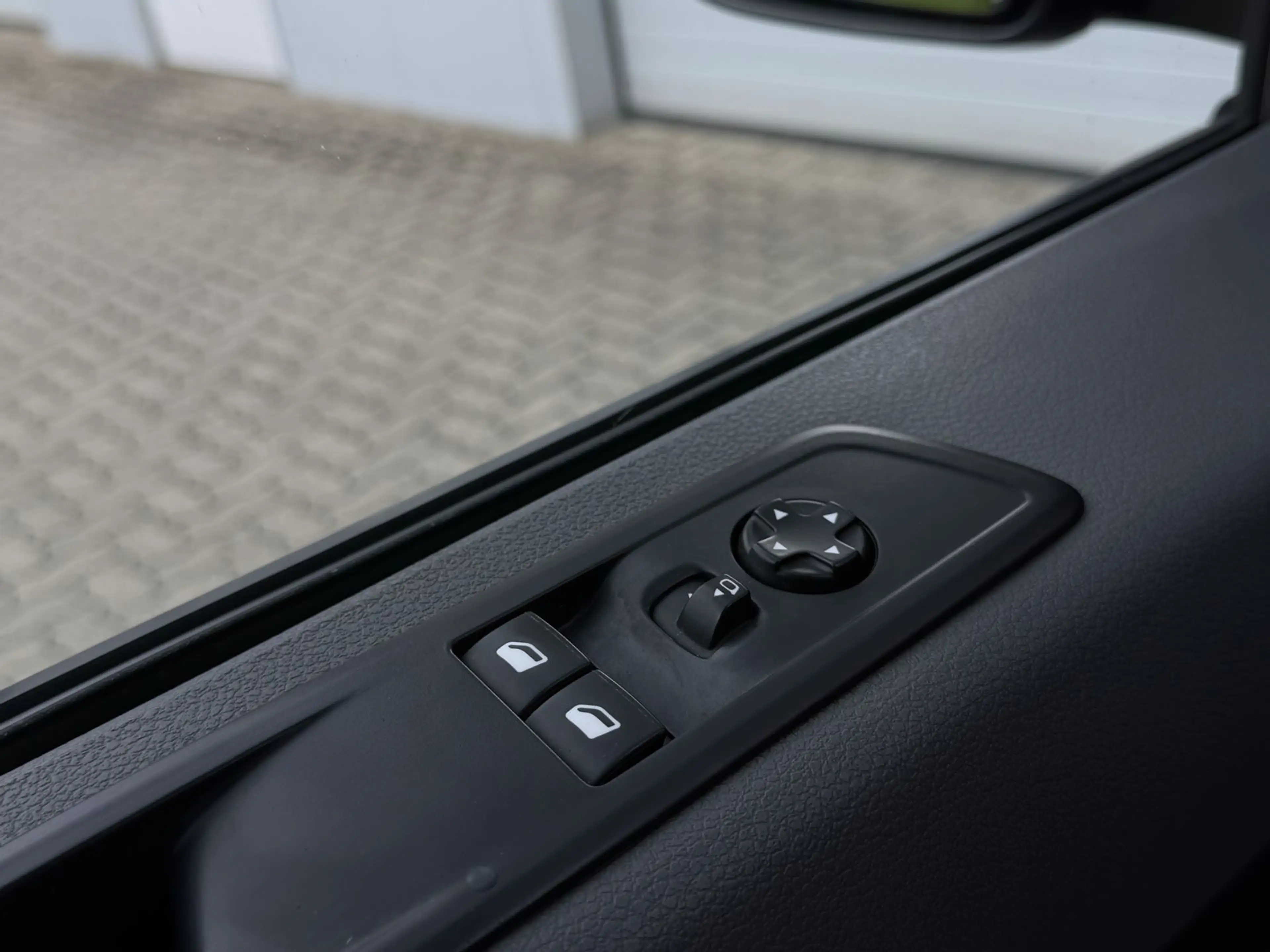 Opel Vivaro FlexSpace L (L3) DoKa 1-HAND/AHK/Regale — photo 15