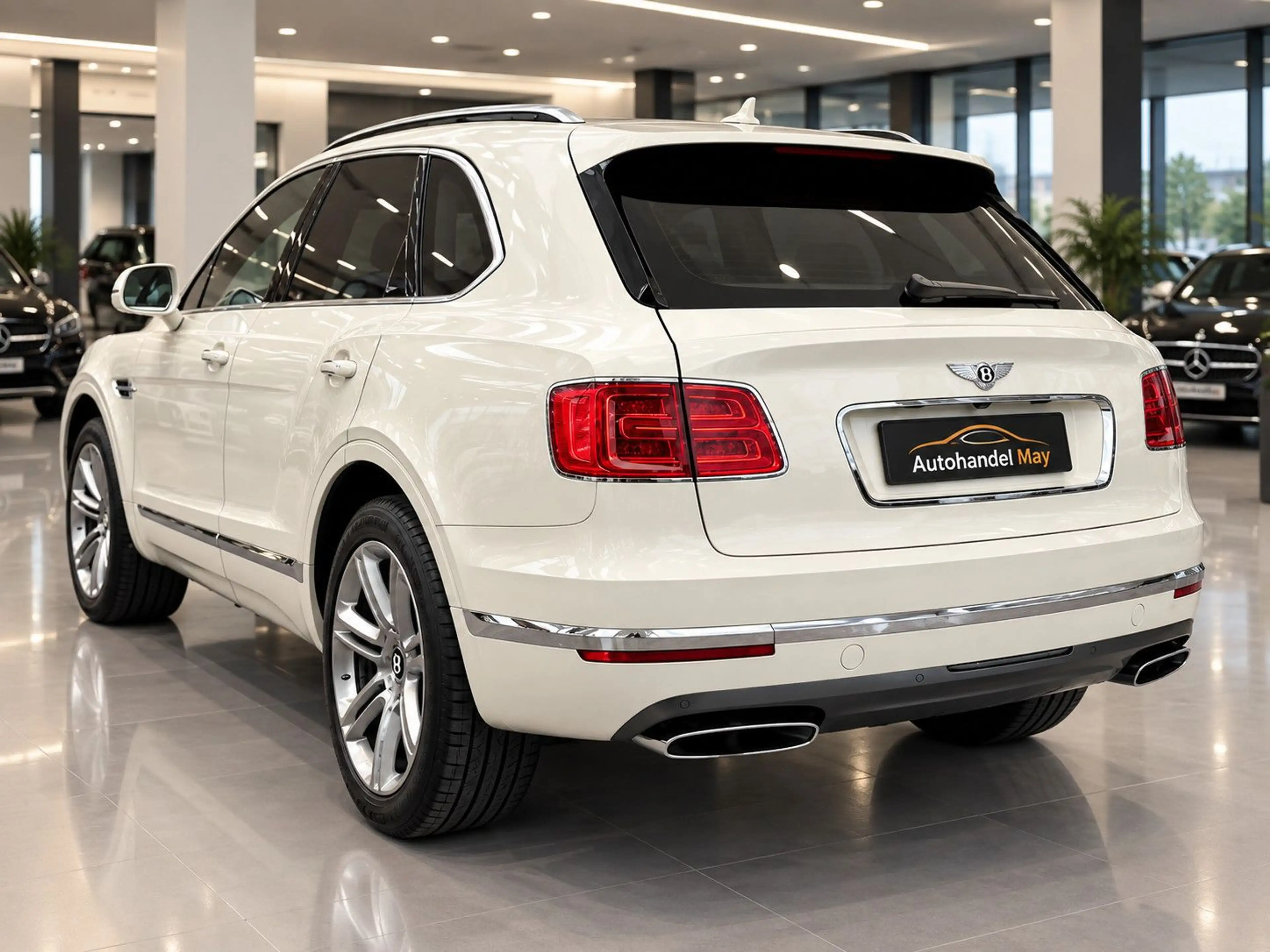 Bentley Bentayga W12 Panorama — photo 4
