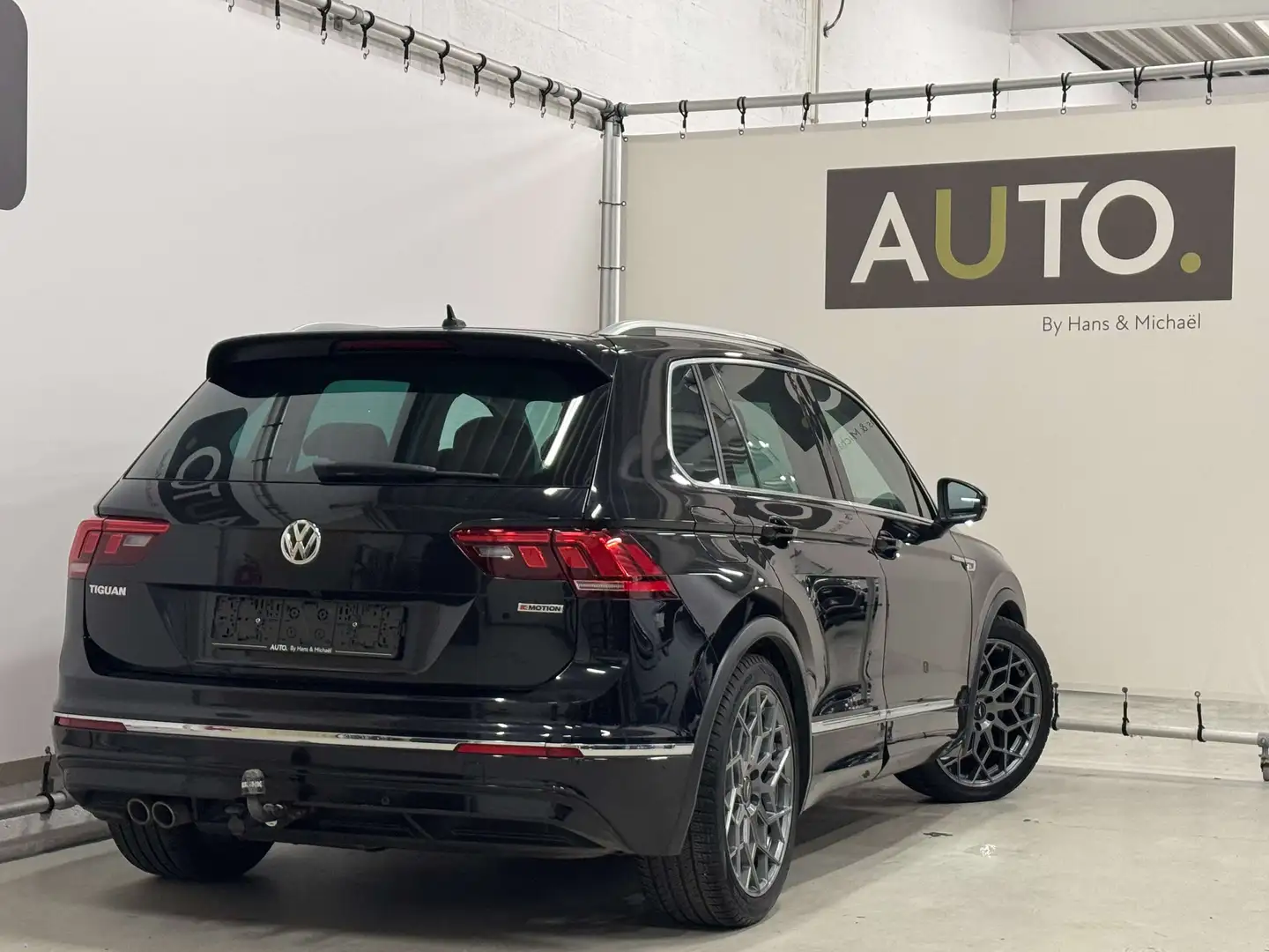 Volkswagen Tiguan 2.0TDi 4-Motion R-Line DSG *CAMERA*CARPLAY* Noir - 2