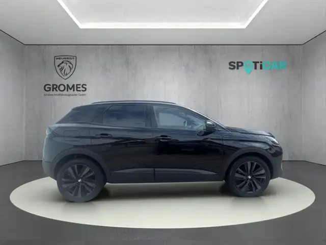 Peugeot 3008 view 2