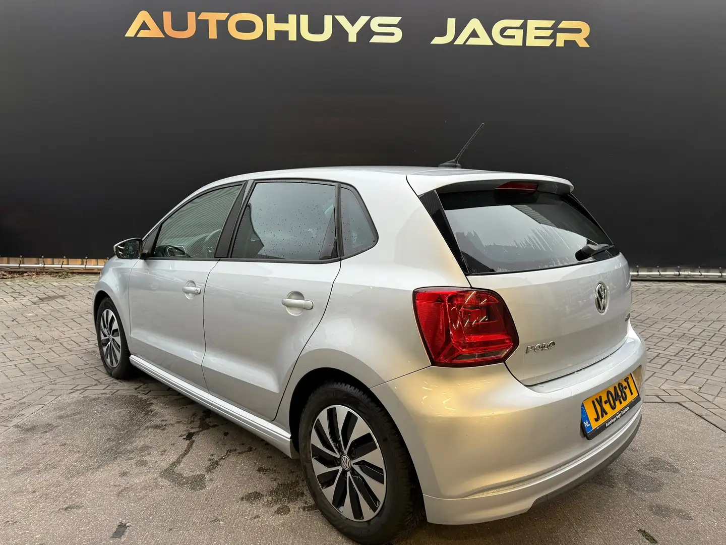 Volkswagen Polo 1.0 BlueMotion Edition Gris - 2