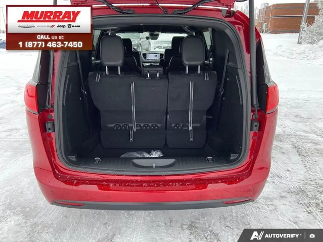 Chrysler Grand Caravan снимка Chrysler Grand Caravan