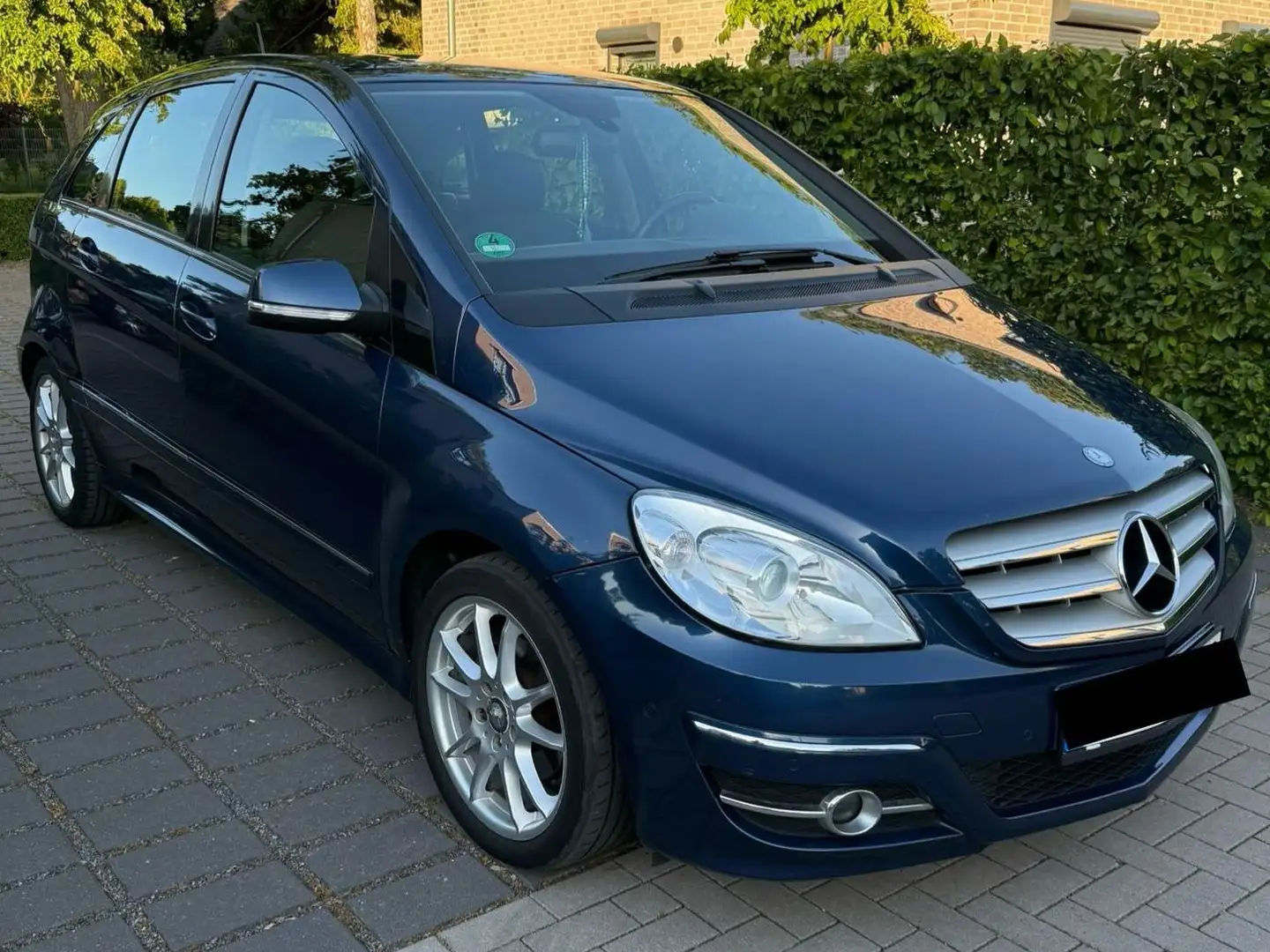 Mercedes-Benz B 200 Bleu - 1