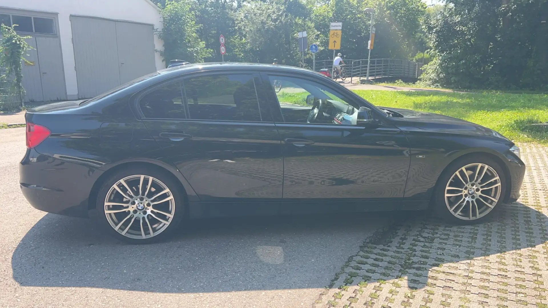 BMW 328 328i Sport Line Schwarz - 2
