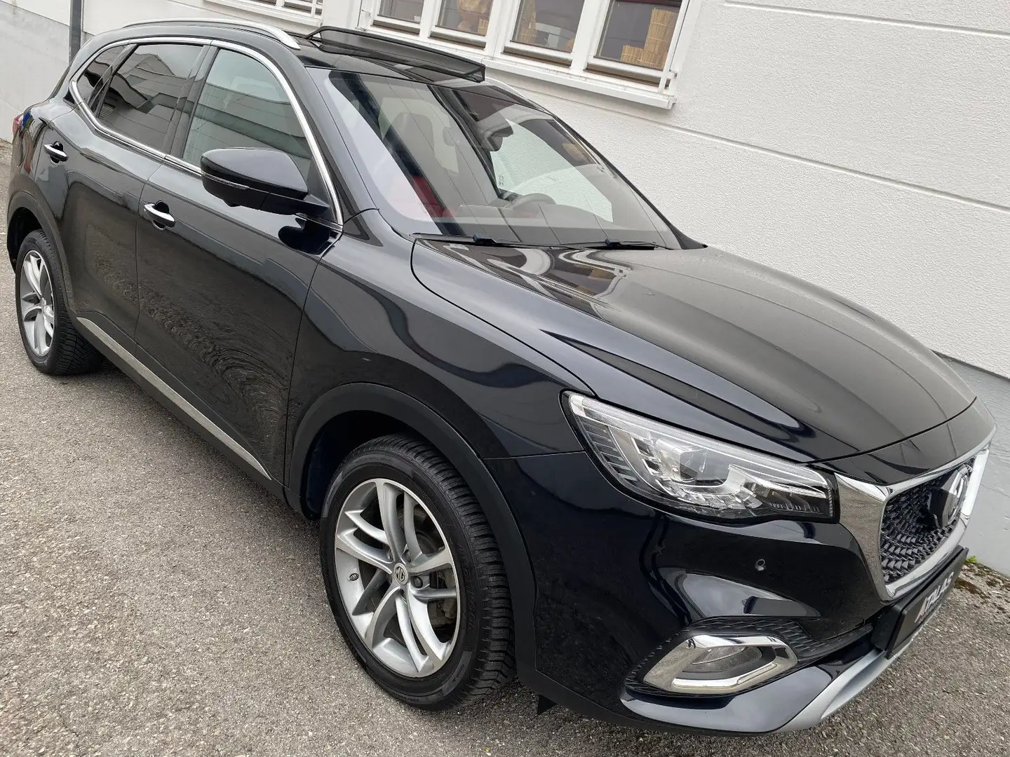 MG EHS Luxury PHEV erst.49900Km Schwarz - 1