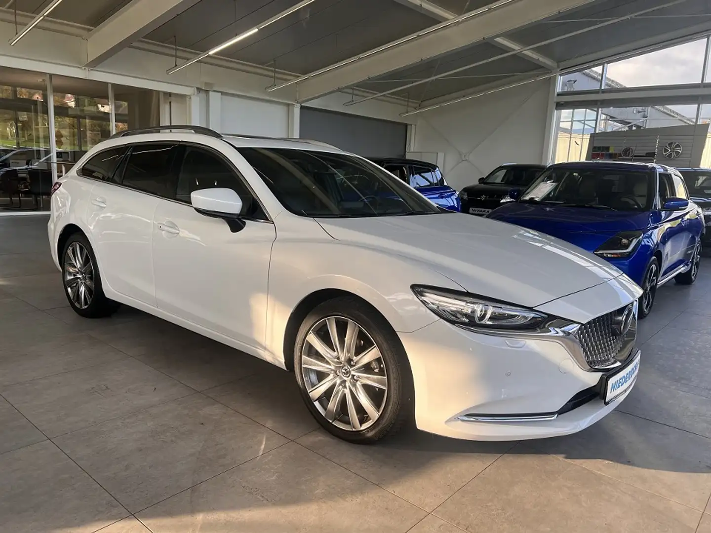 Mazda 6 Kombi 2.5 Takumi GSD AUTOMATIK Weiß - 2