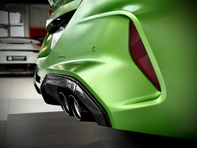 BMW M8 view 9